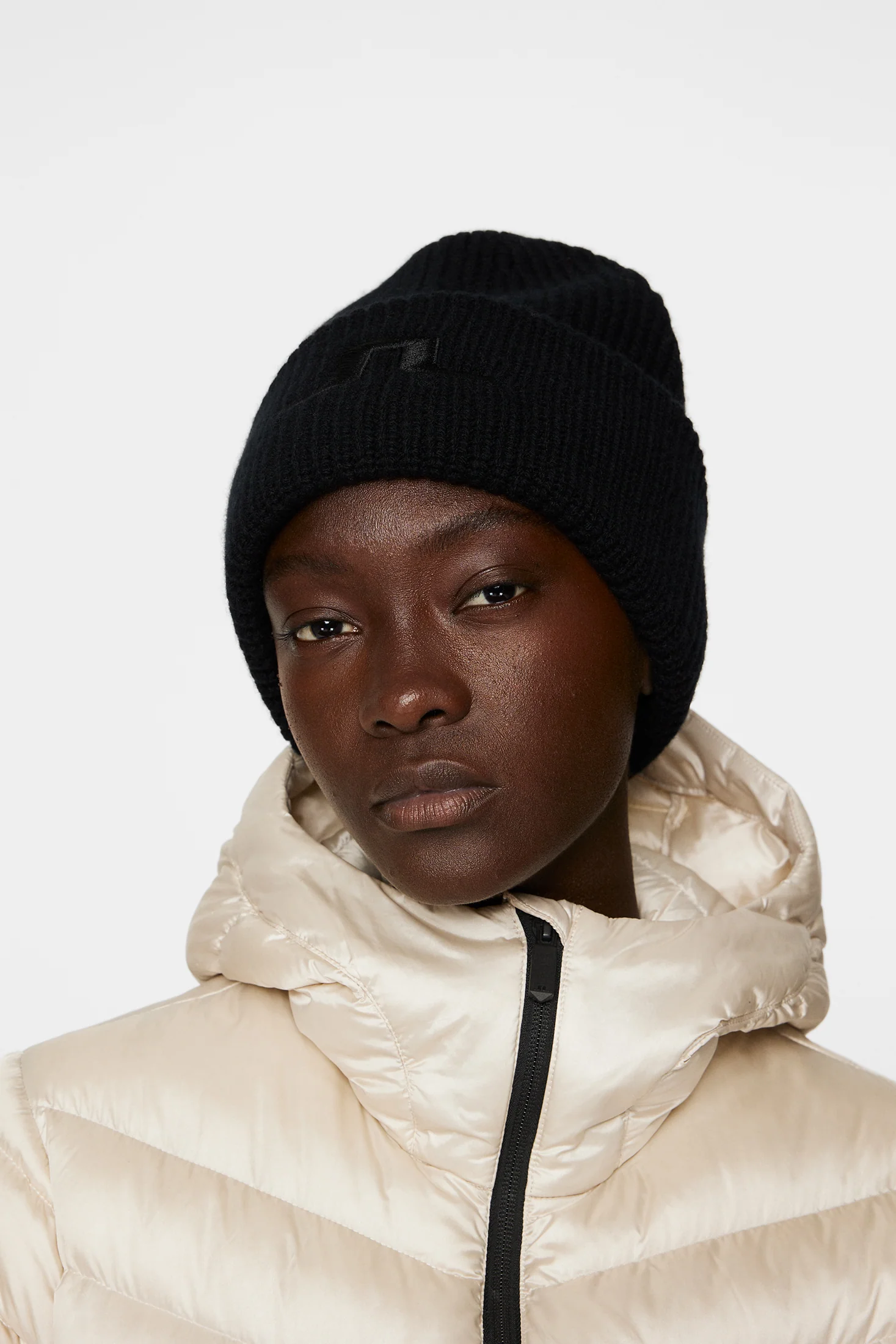 Abby Beanie / Black - Image 3