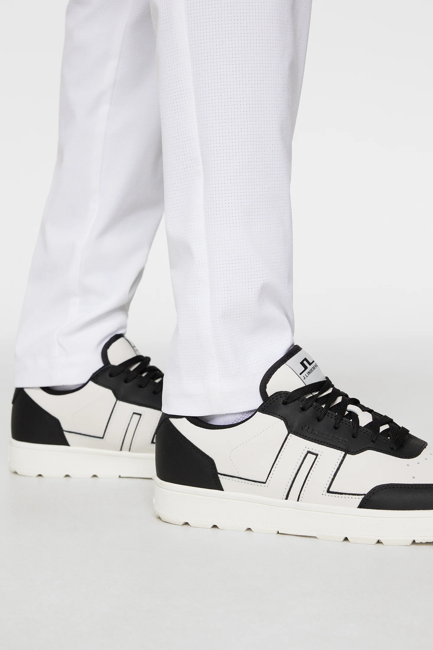 Ace Low-Top Golf Sneaker / Black - Image 3