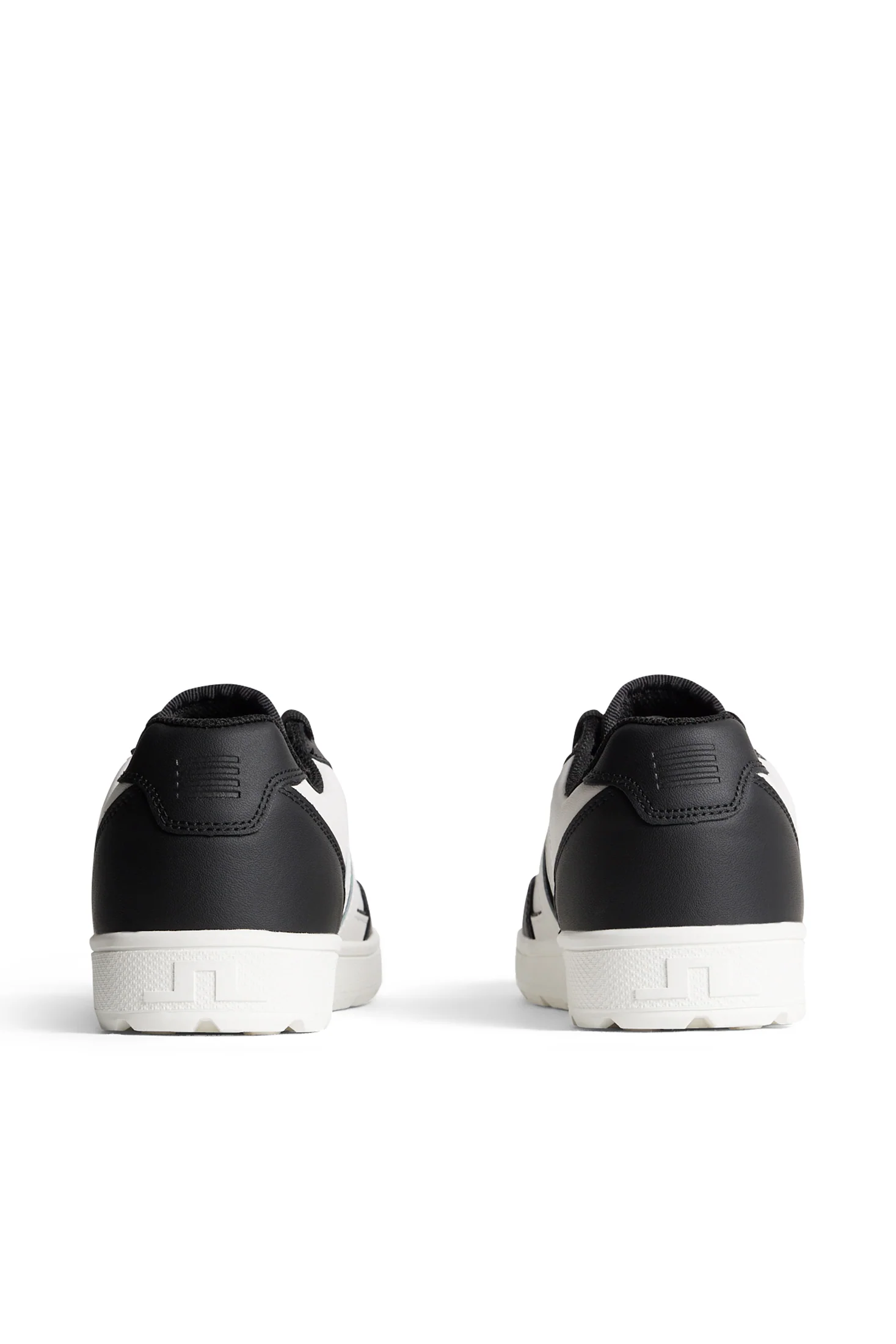 Ace Low-Top Golf Sneaker W / Black - Image 2