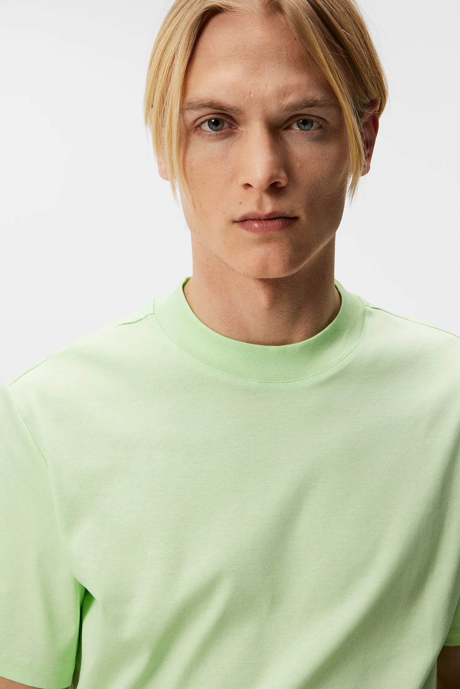 Ace Mock Neck T-shirt / Paradise Green - Image 5