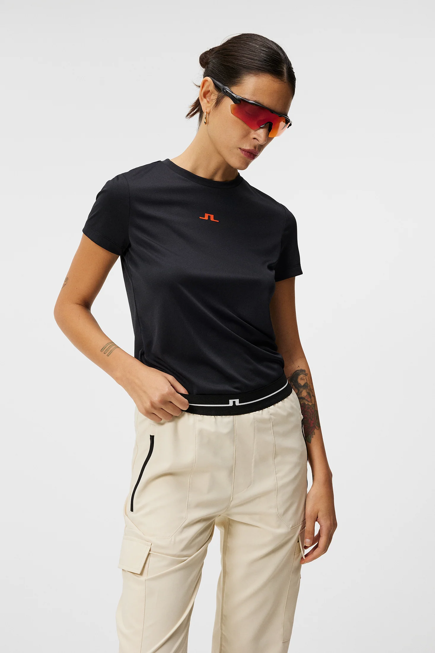 Ada T-shirt / Black - Image 2