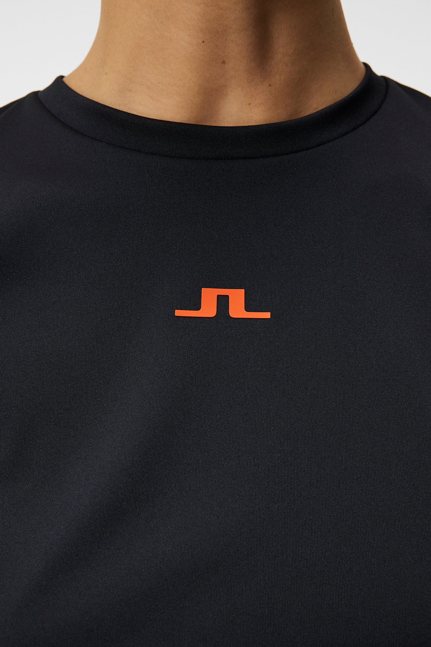 Ada T-shirt / Black - Image 6