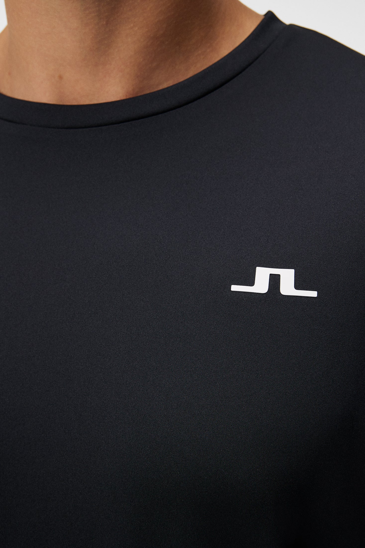 Ade T-shirt LS / Black - Image 6