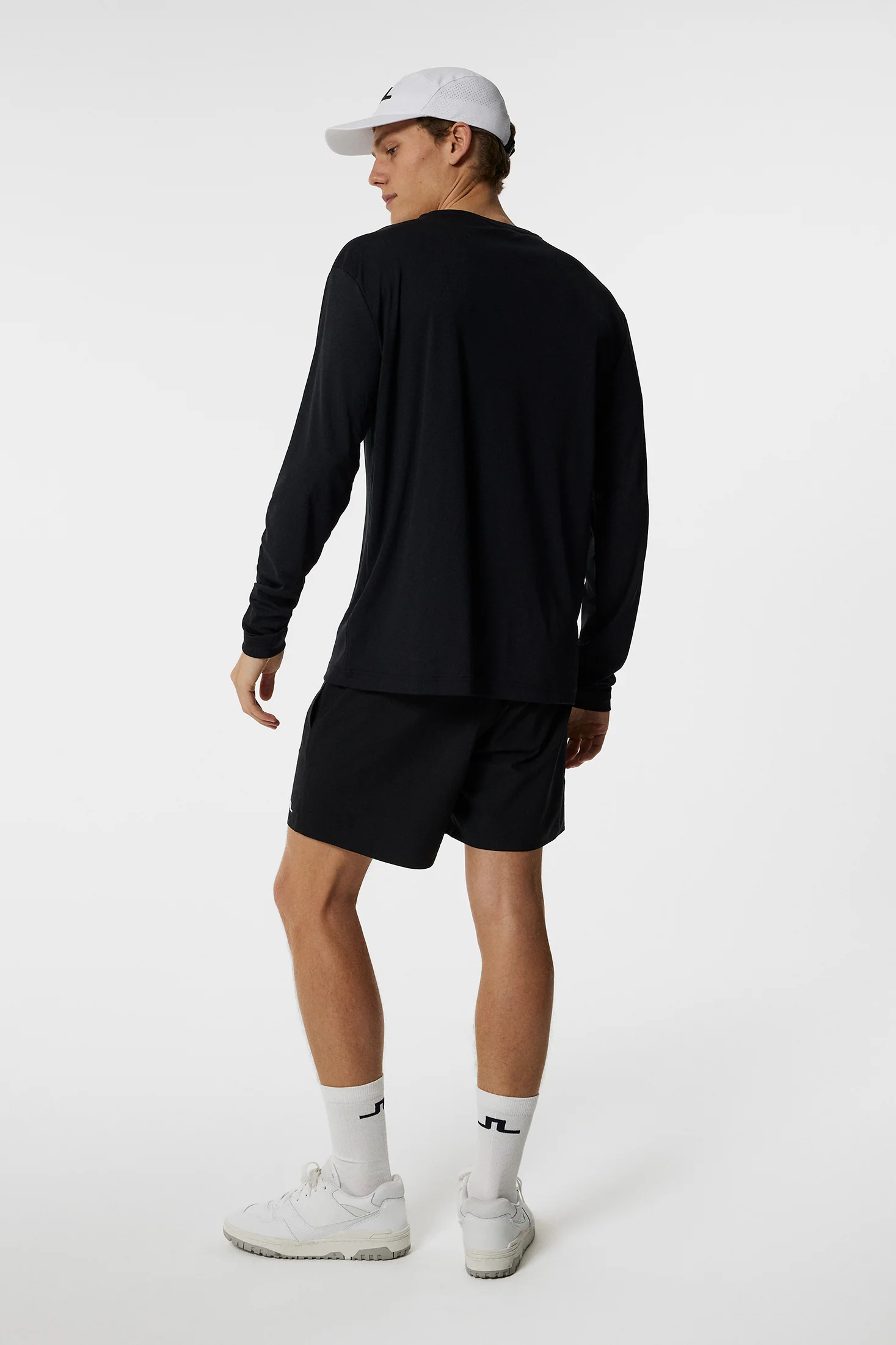 Ade T-shirt LS / Black - Image 3