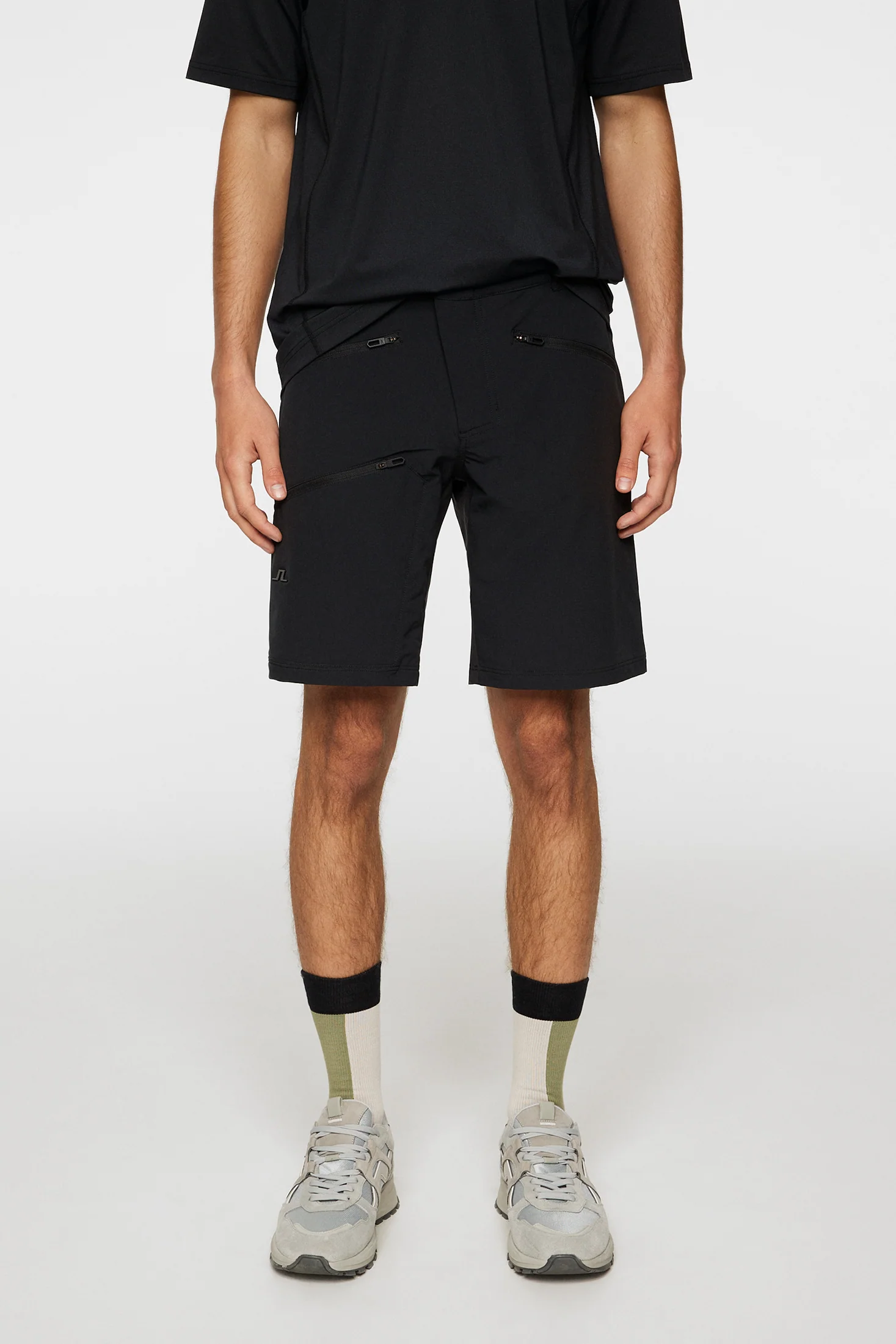 Adrian Softshell Shorts / Black - Image 2