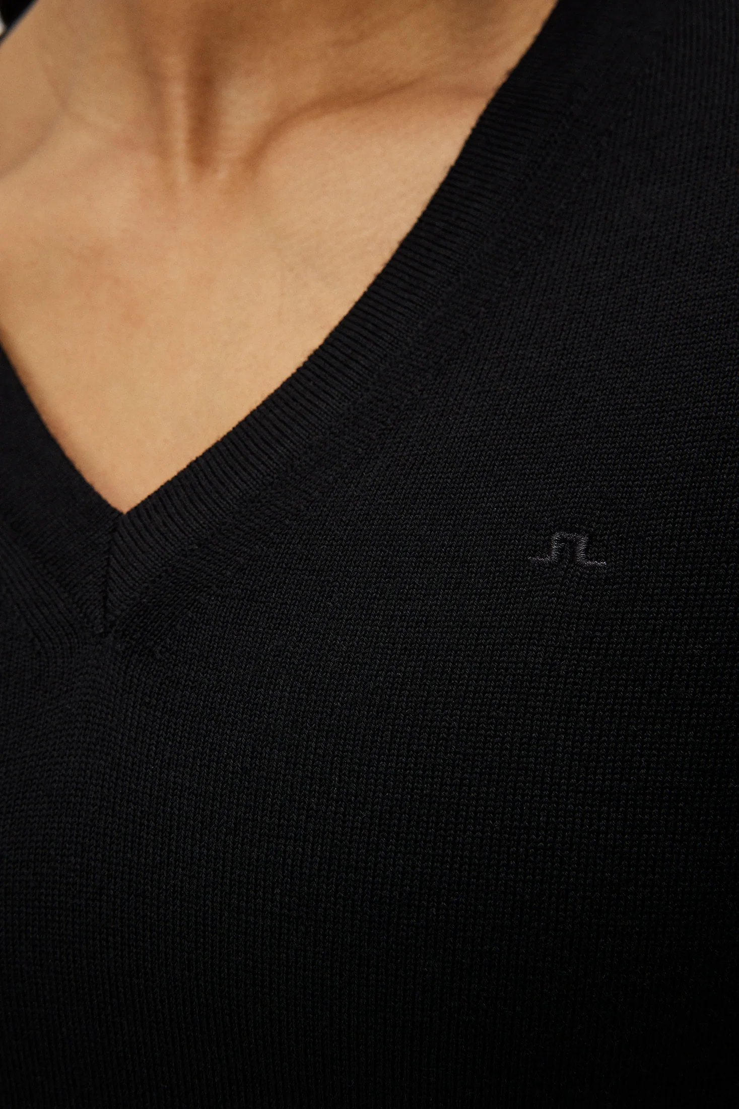 Amaya Knitted Sweater / Black - Image 6