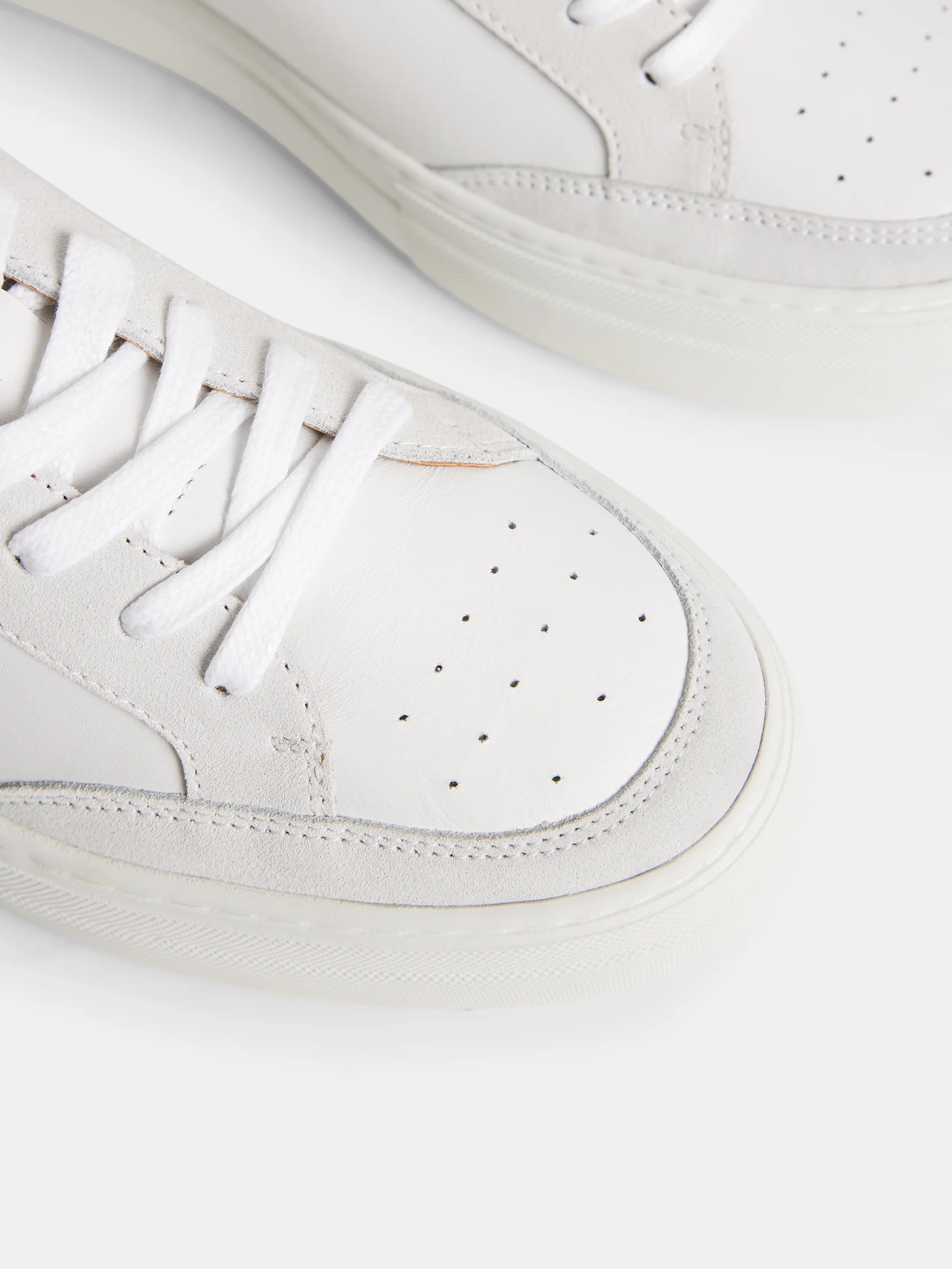 Art Signature Leather Sneaker / White - Image 4