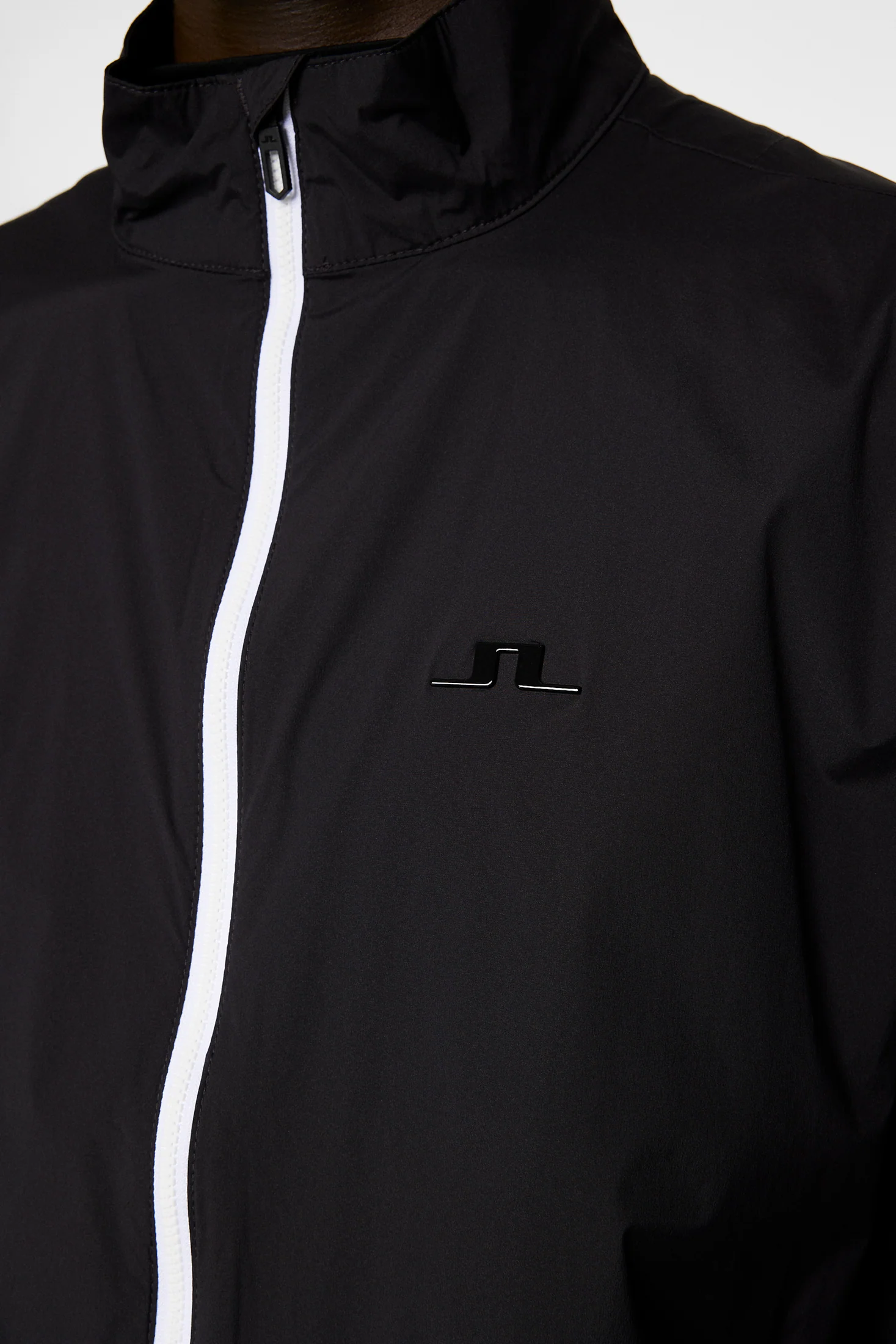 Ash Light Packable Jacket / Black - Image 6