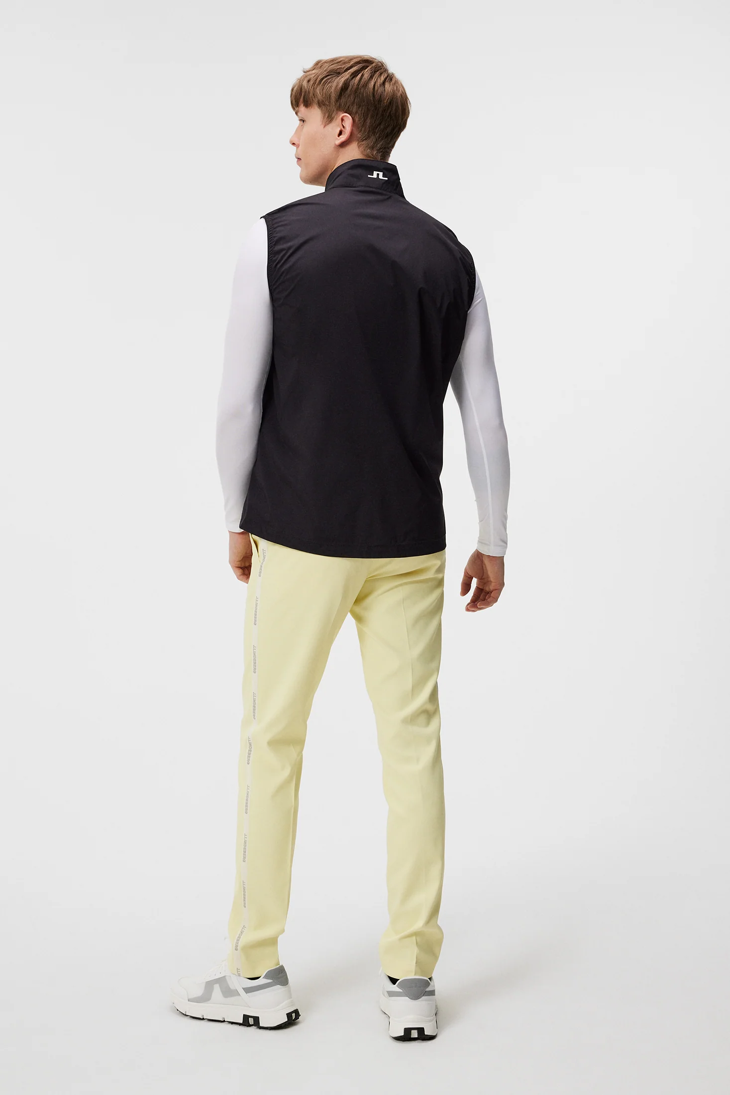 Ash Light Packable Vest / Black - Image 3