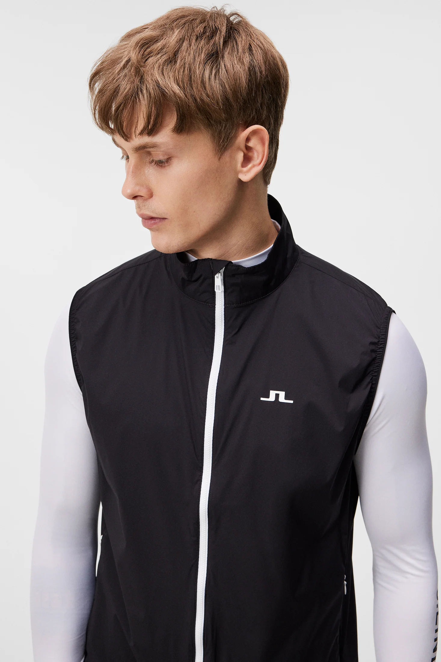 Ash Light Packable Vest / Black - Image 5