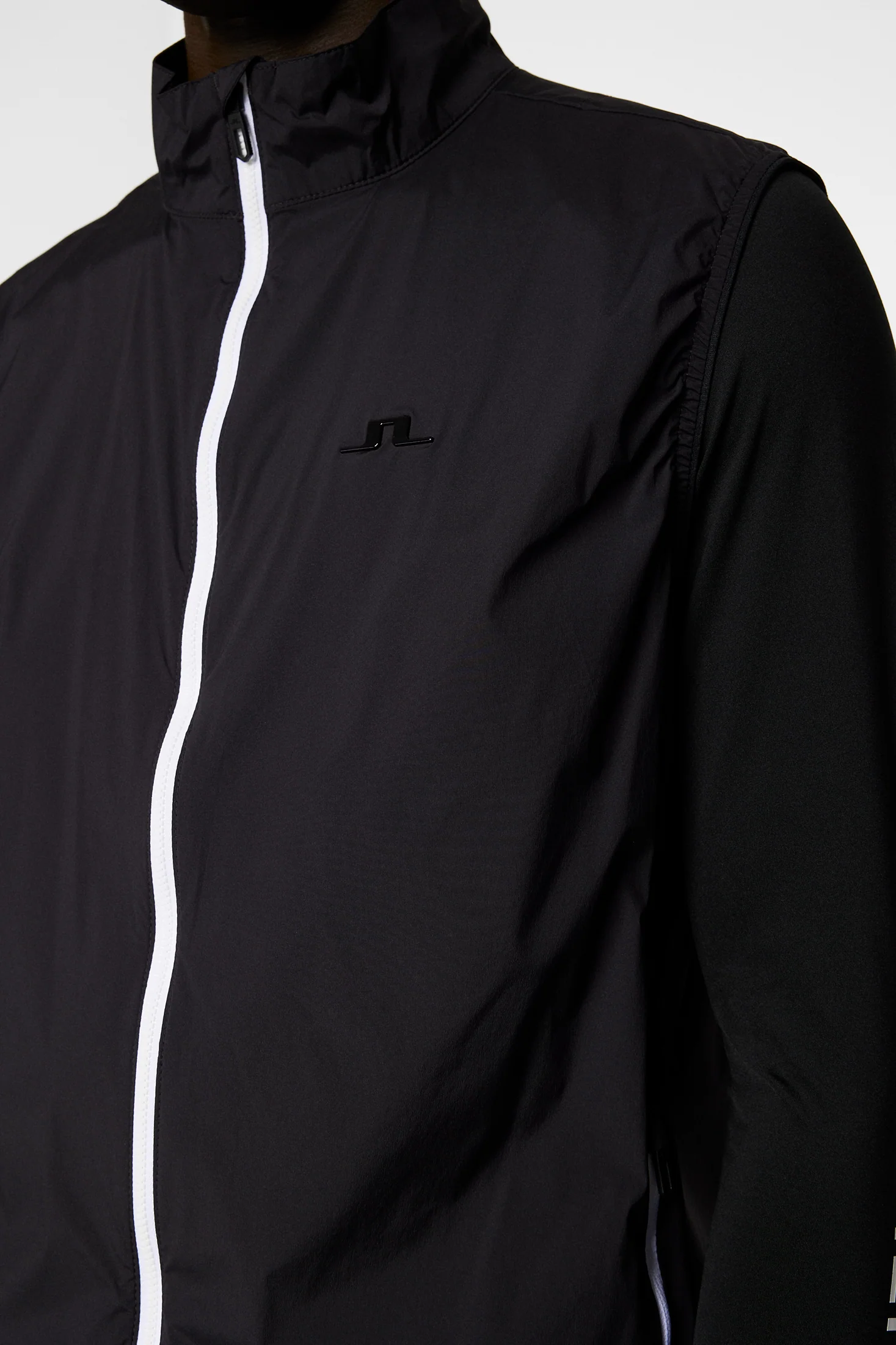 Ash Light Packable Vest / Black - Image 6