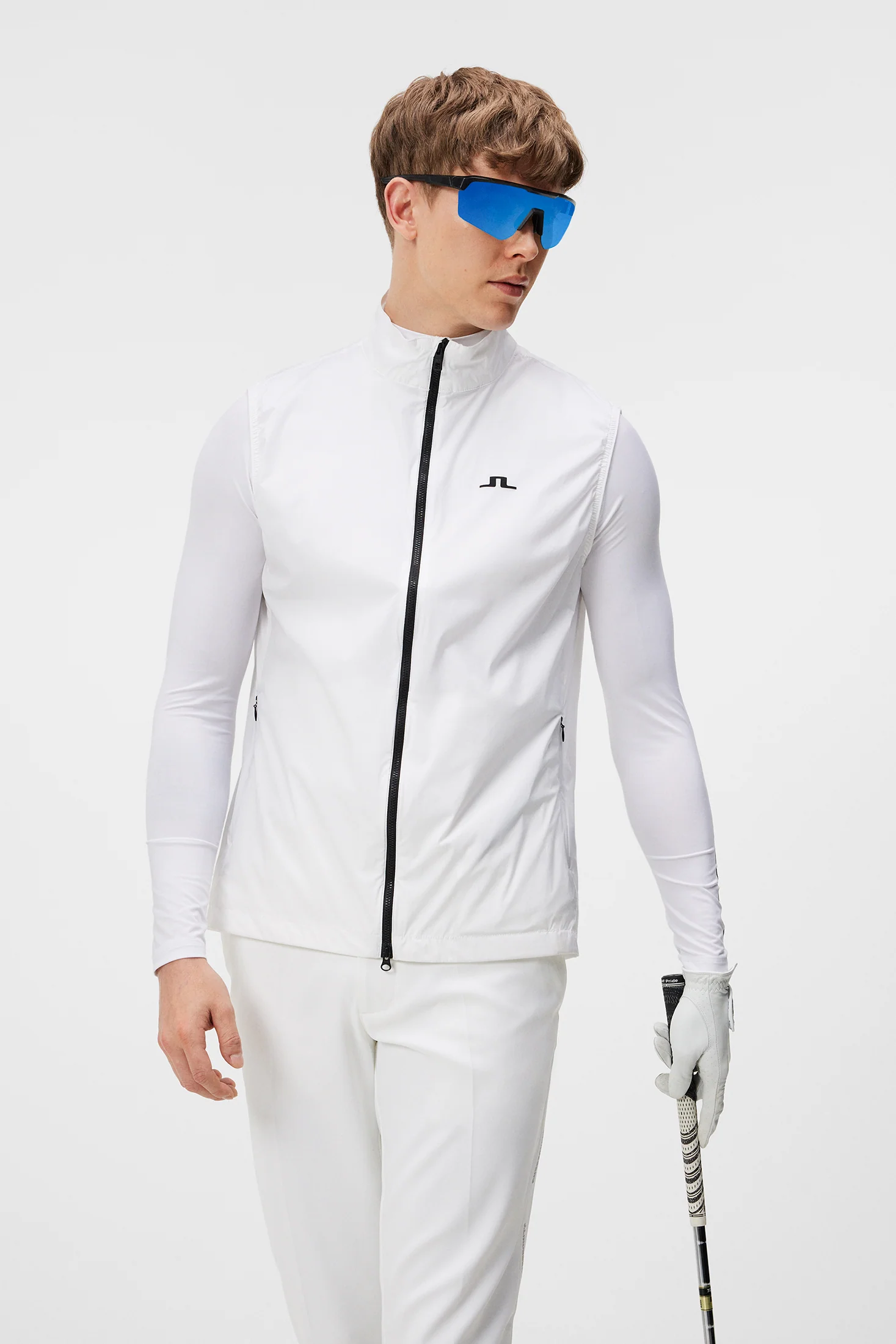 Ash Light Packable Vest / White - Image 2