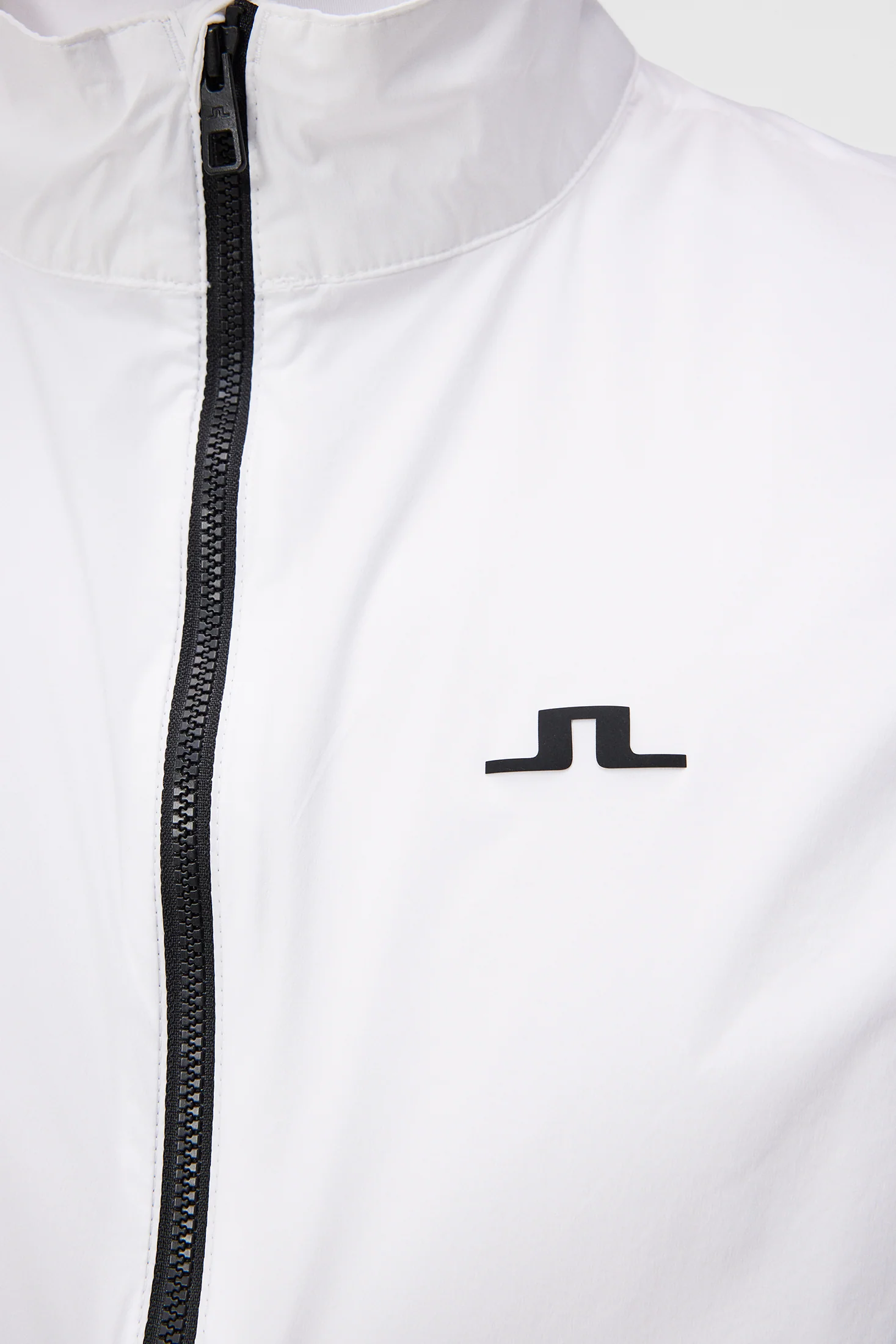 Ash Light Packable Vest / White - Image 6