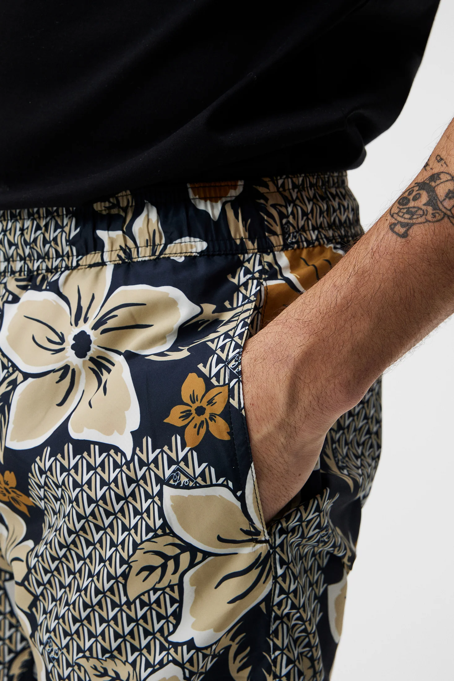 Banks Floral Swim Trunks / Island Floral Mix Safari - Image 6