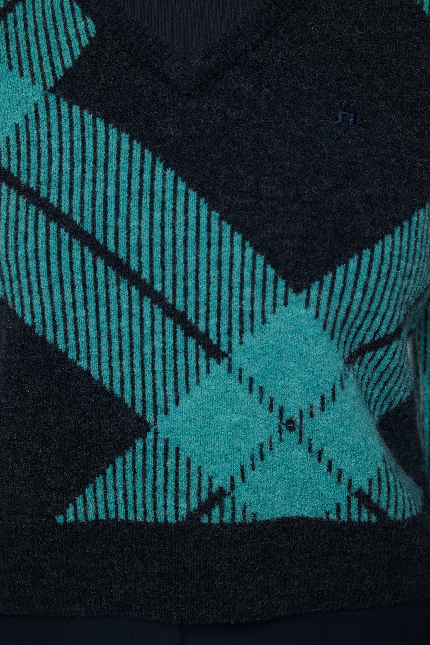 Brea Knitted V-Neck / Glenmuir Tartan Teal L - Image 6