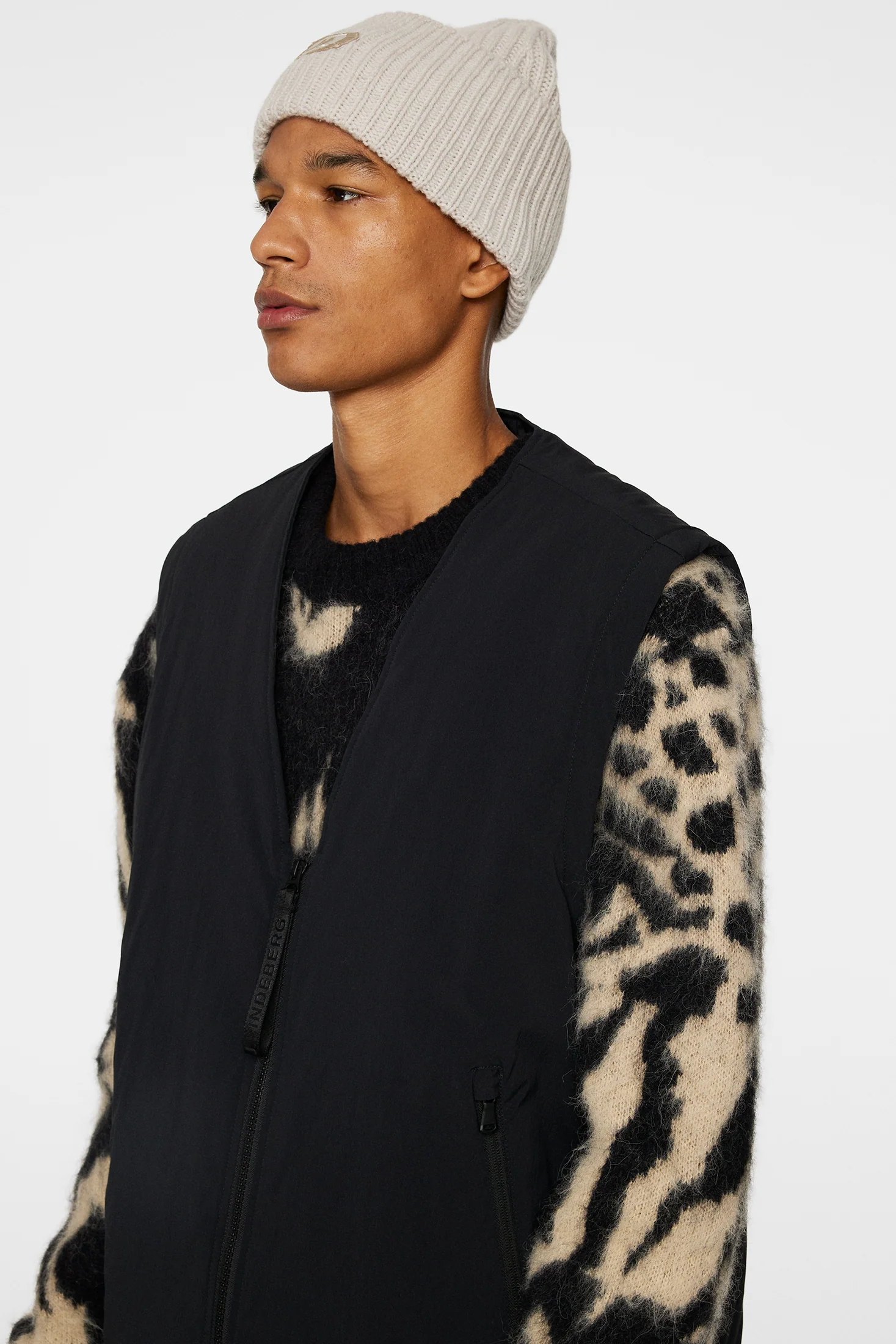 Cain Padded Vest / Black - Image 5