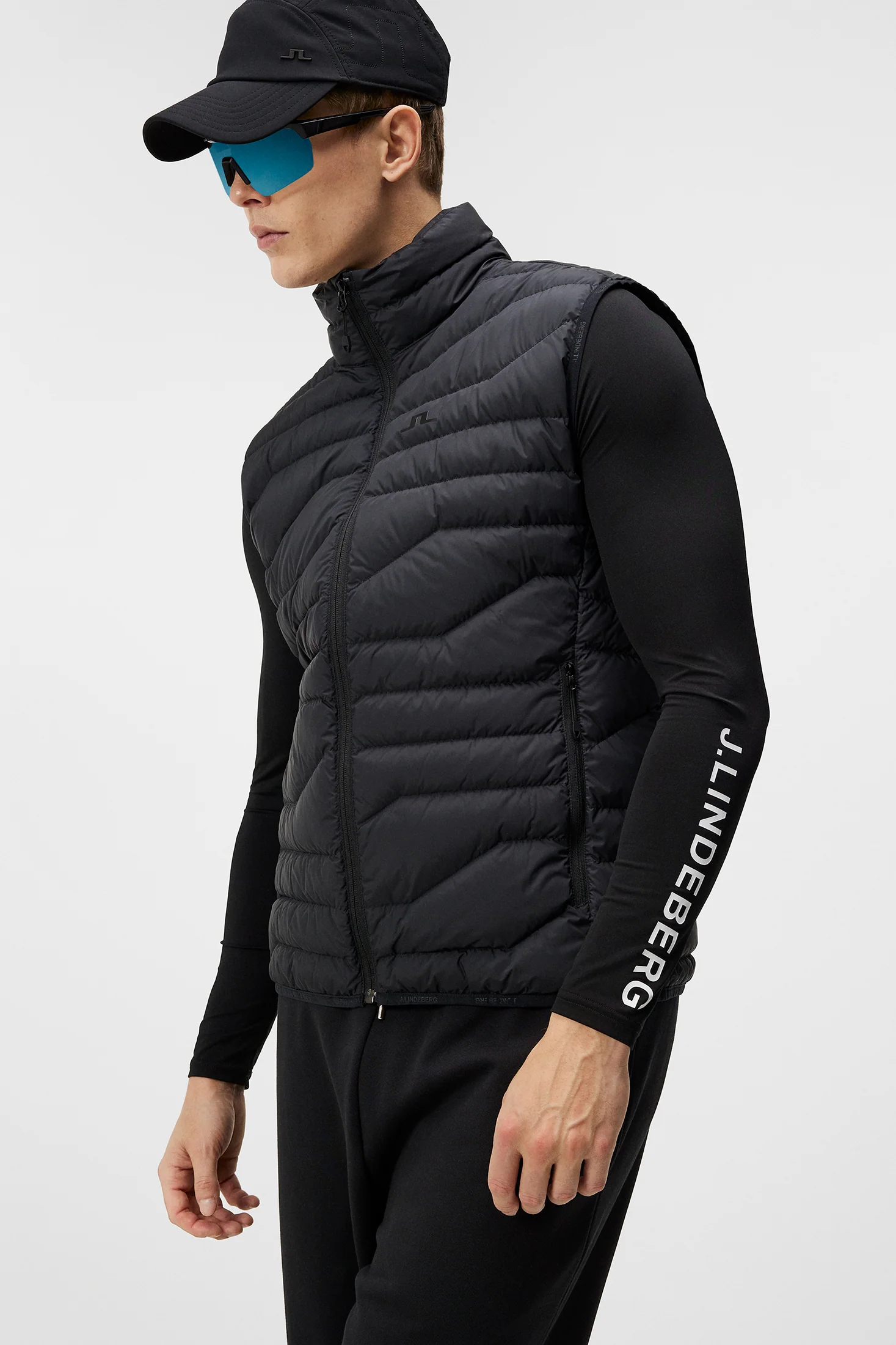 Cliff Light Down Vest / Black - Image 5