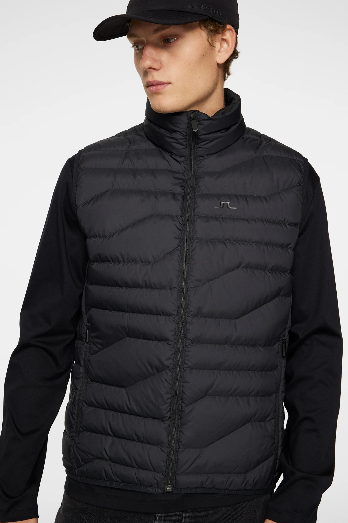 Cliff Light Down Vest / Black - Image 5
