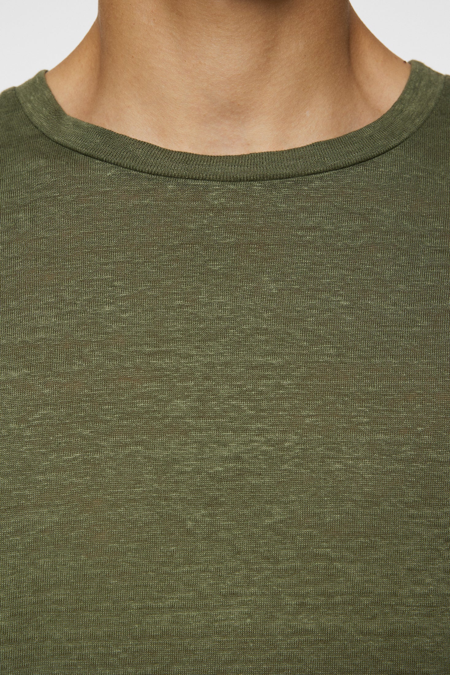 Coma Linen Tee / Olivine - Image 6