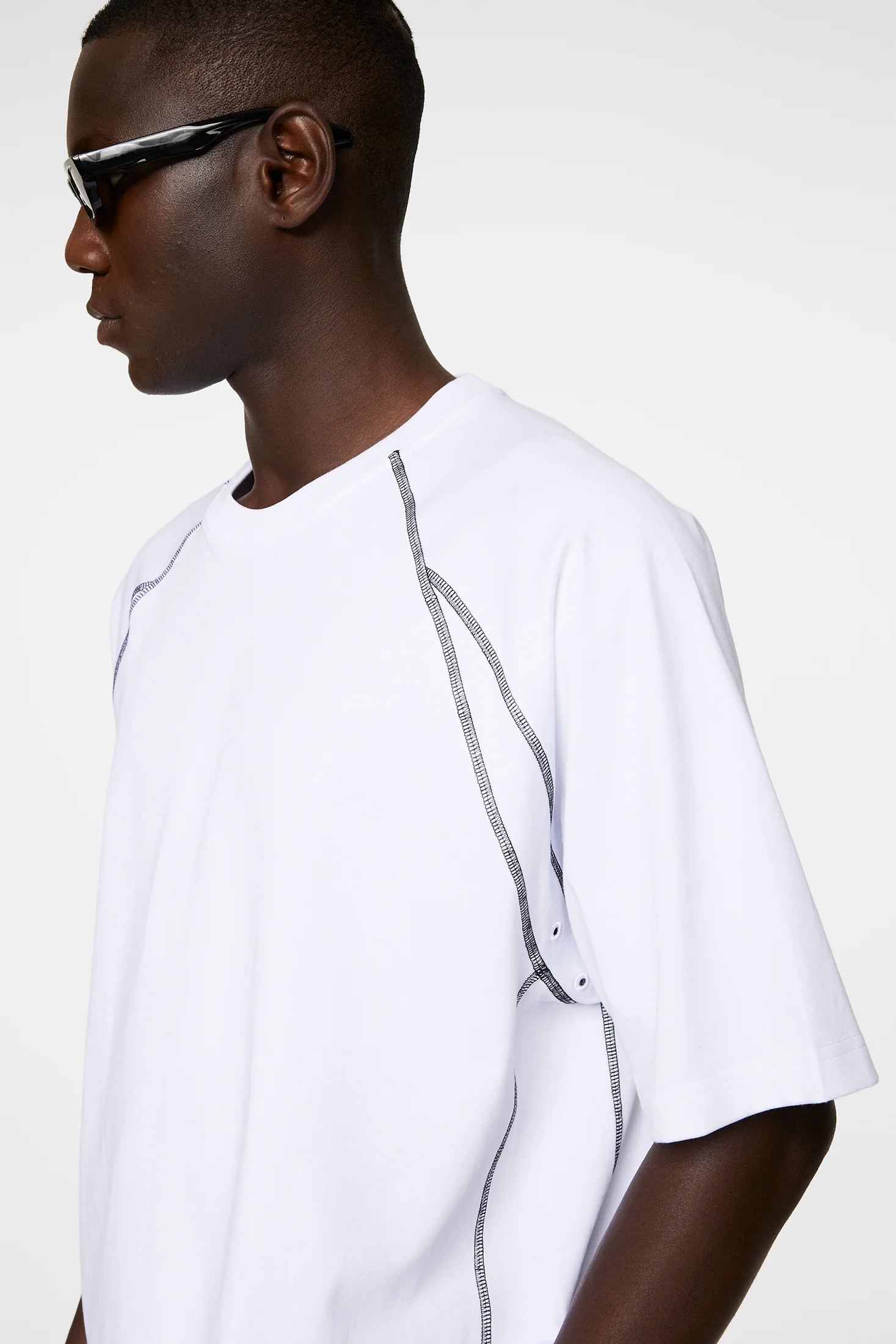 Corado Contrast Seam T-Shirt / White - Image 5