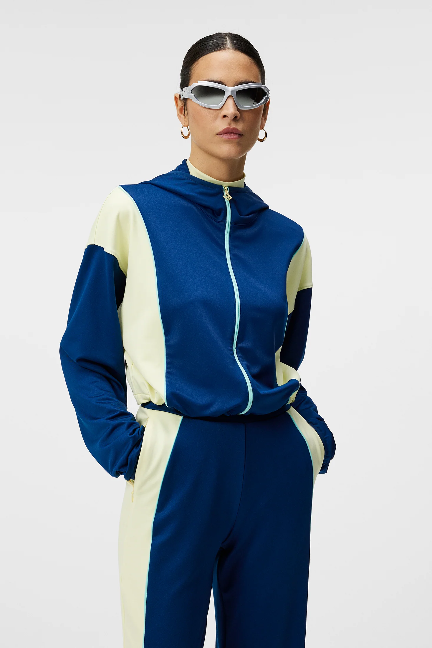 Diana Hood / Estate Blue - Image 2