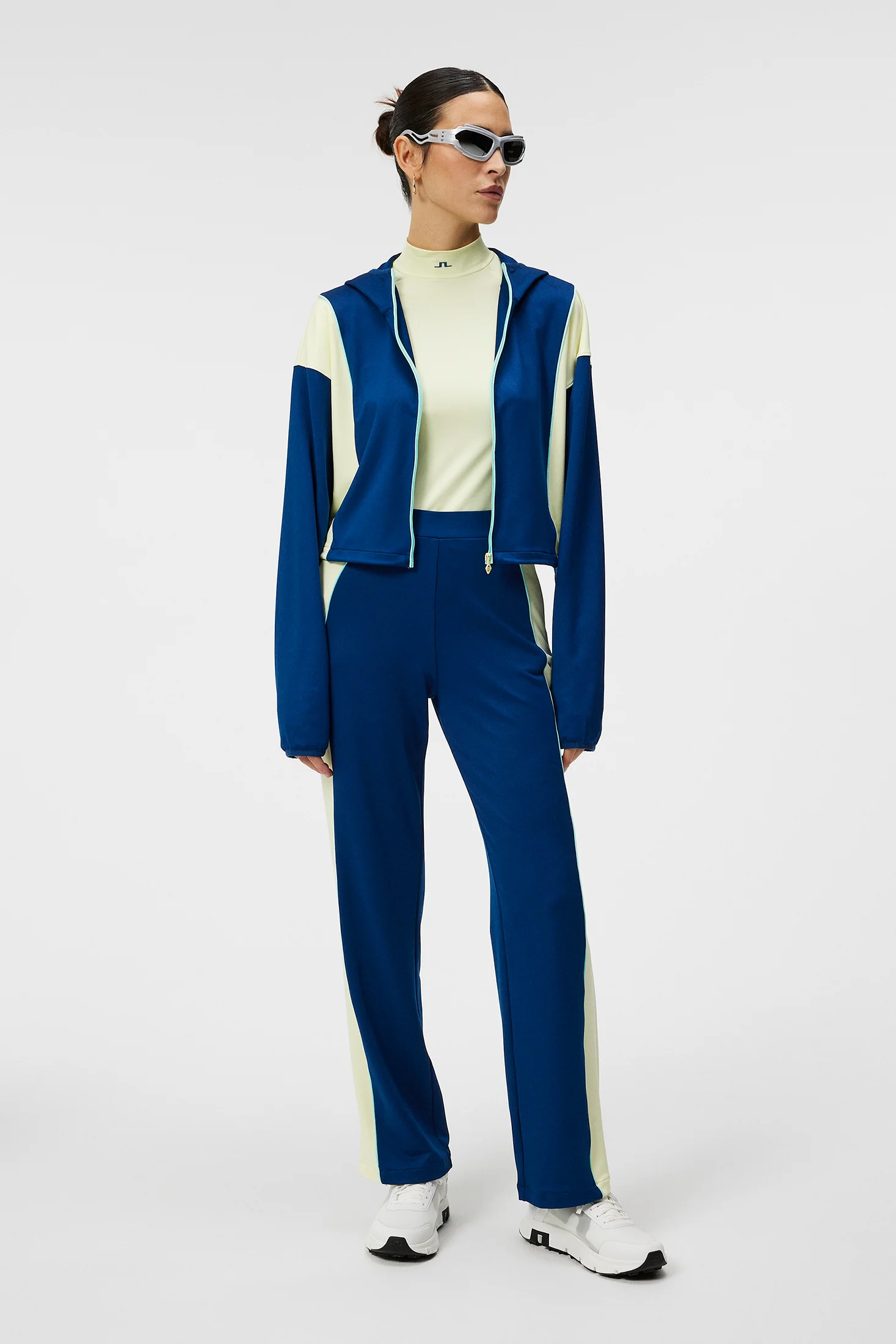 Diana Hood / Estate Blue - Image 4