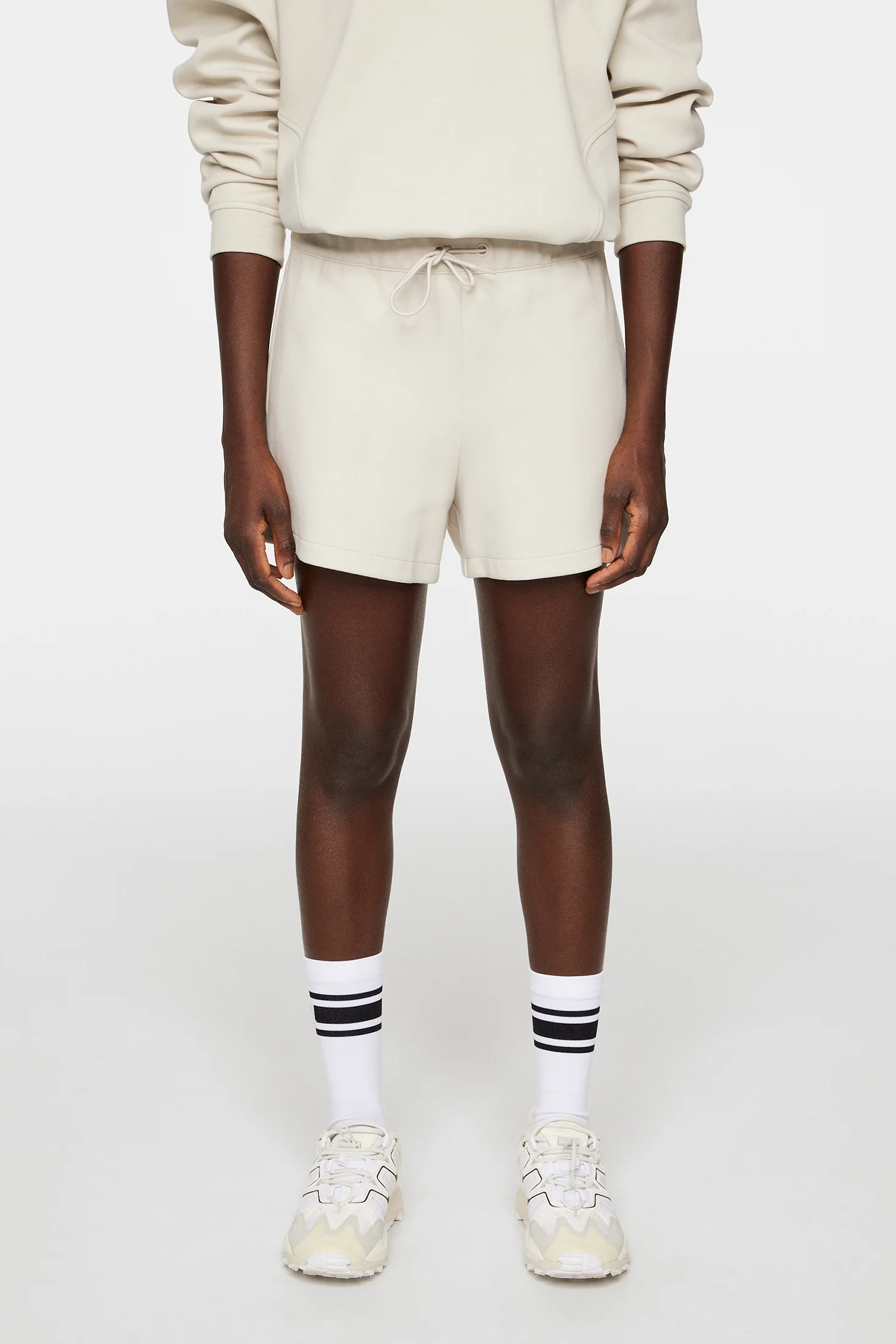 Elin Shorts / Moonbeam - Image 3