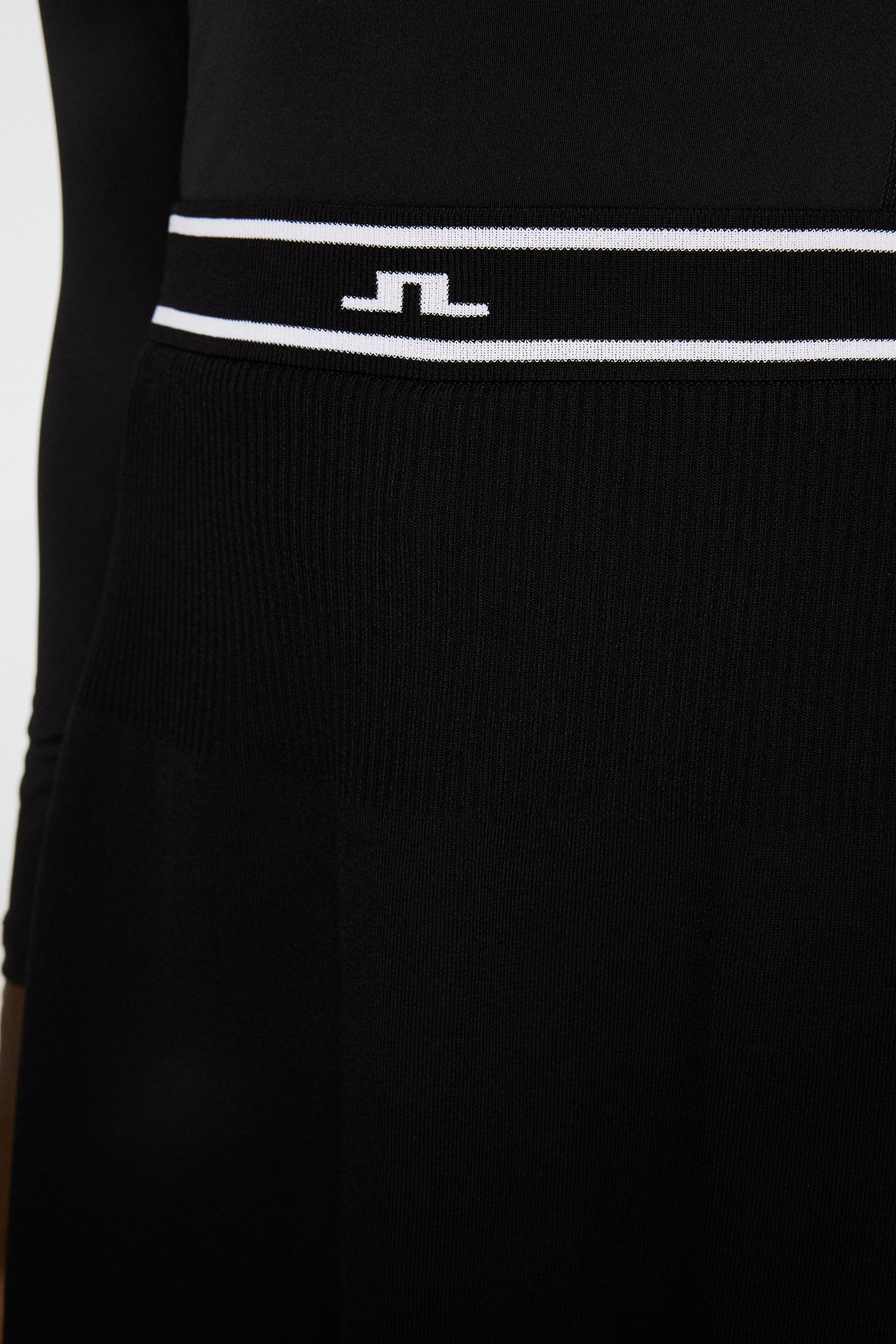 Emma Knitted Skirt / Black - Image 6