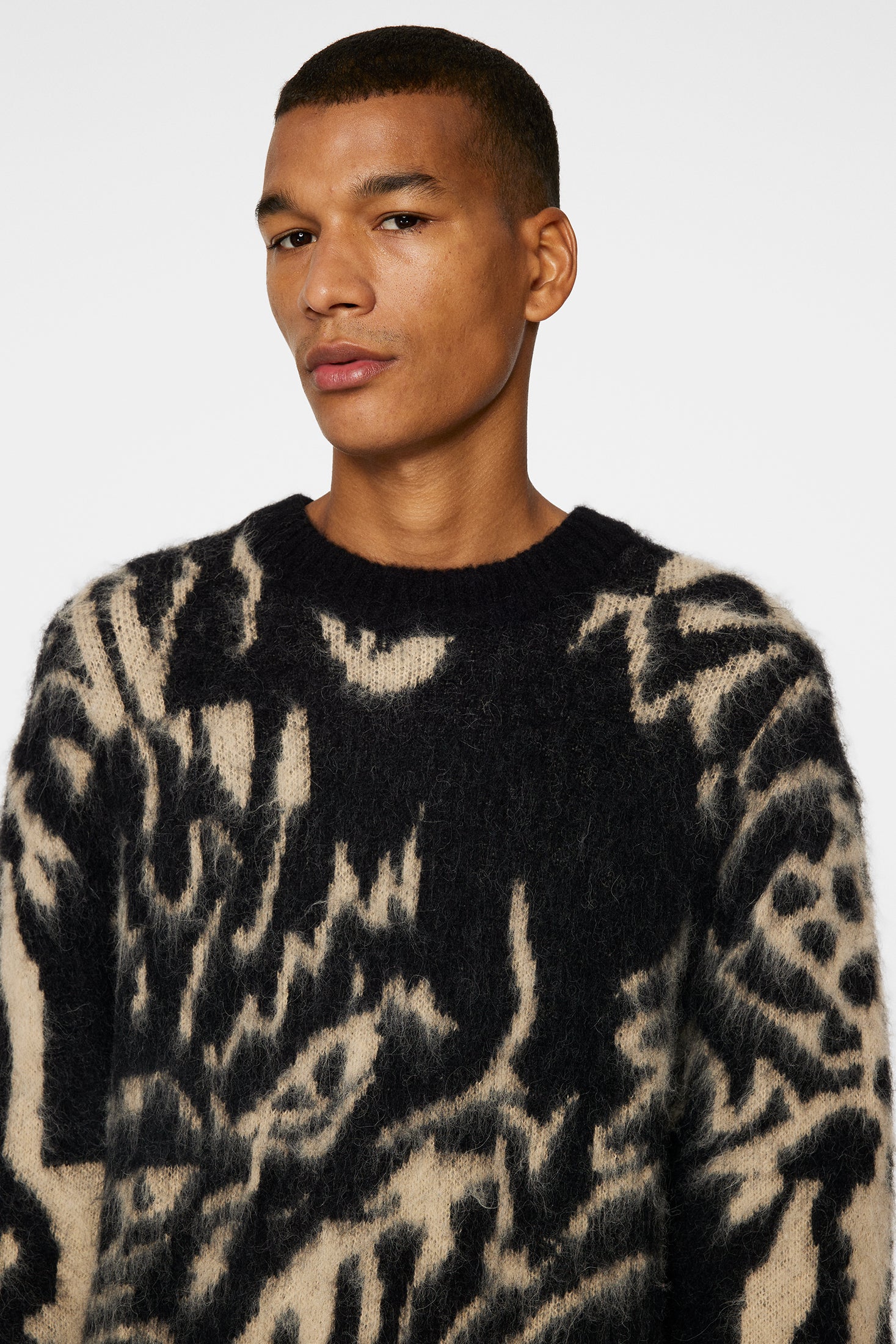 Falkor Jacquard Knit Sweater / Black - Image 3