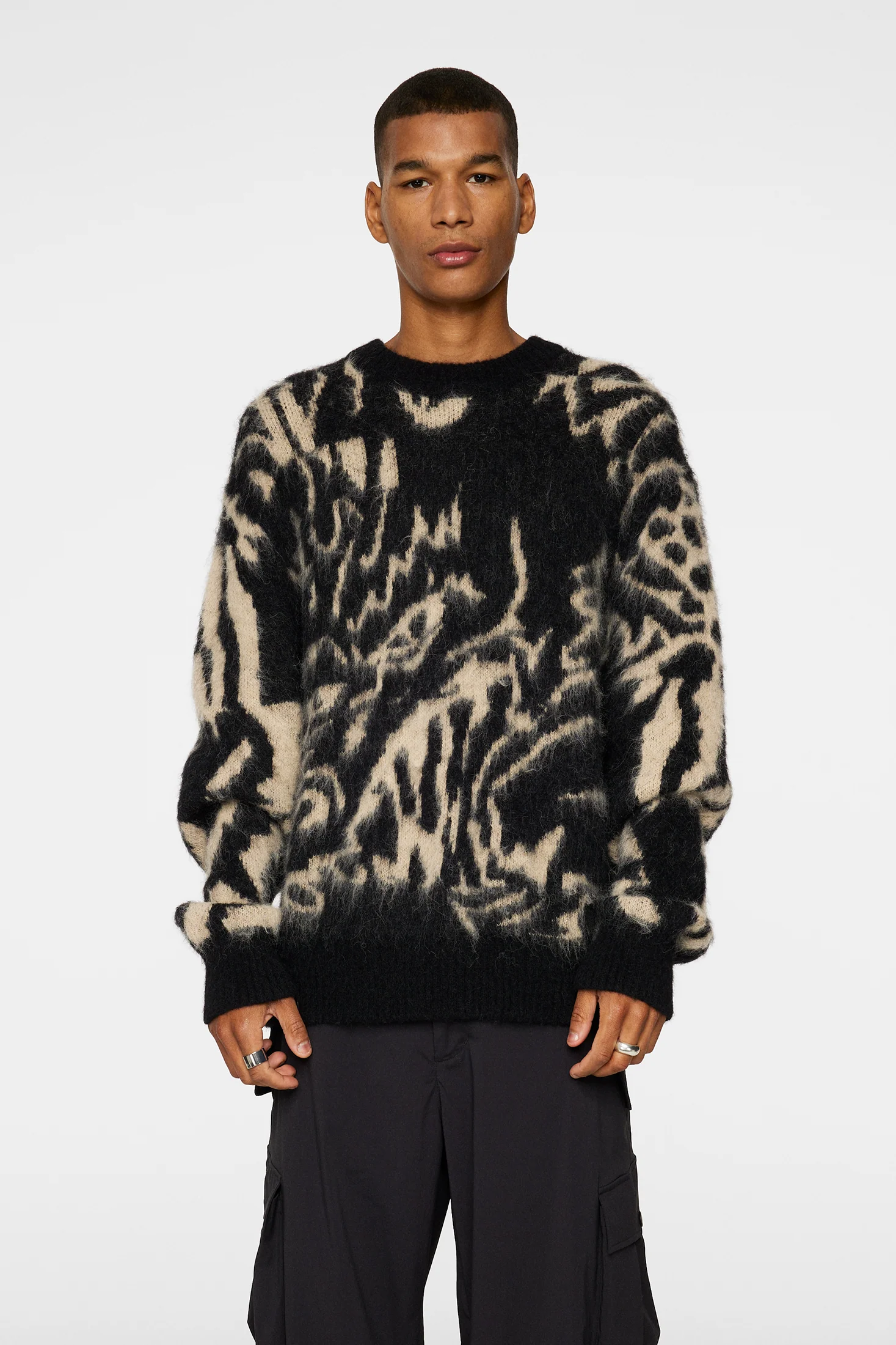 Falkor Jacquard Knit Sweater / Black - Image 4