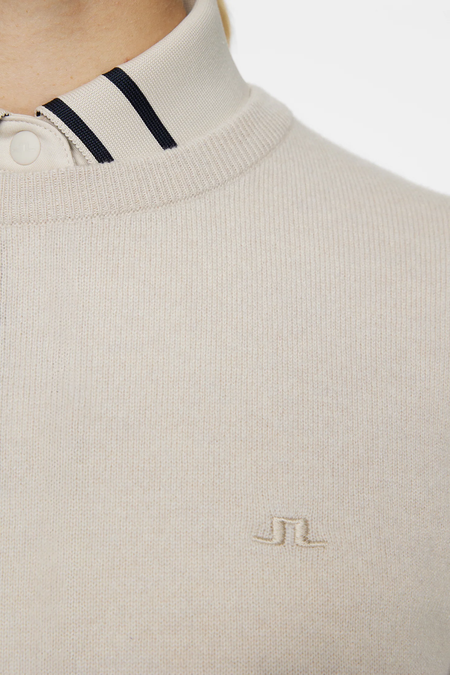 Gia Cashmere Crewneck / Moonbeam - Image 6