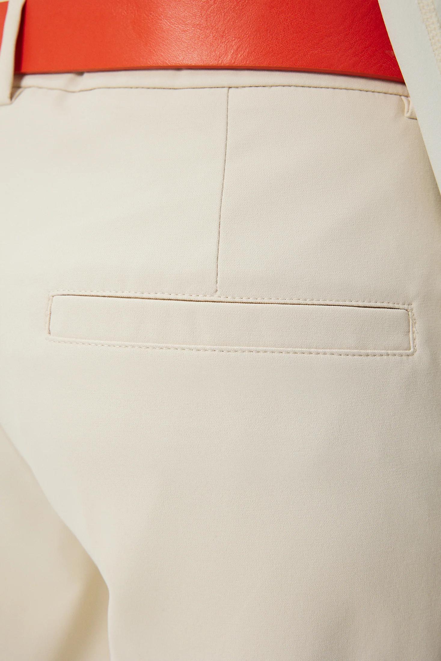 Gwen Long Shorts / Almond Milk - Image 6
