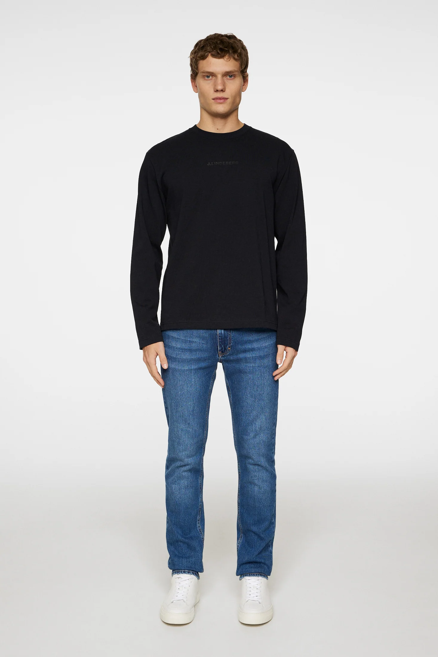 Hale Logo Longsleeve T-shirt / Black - Image 4