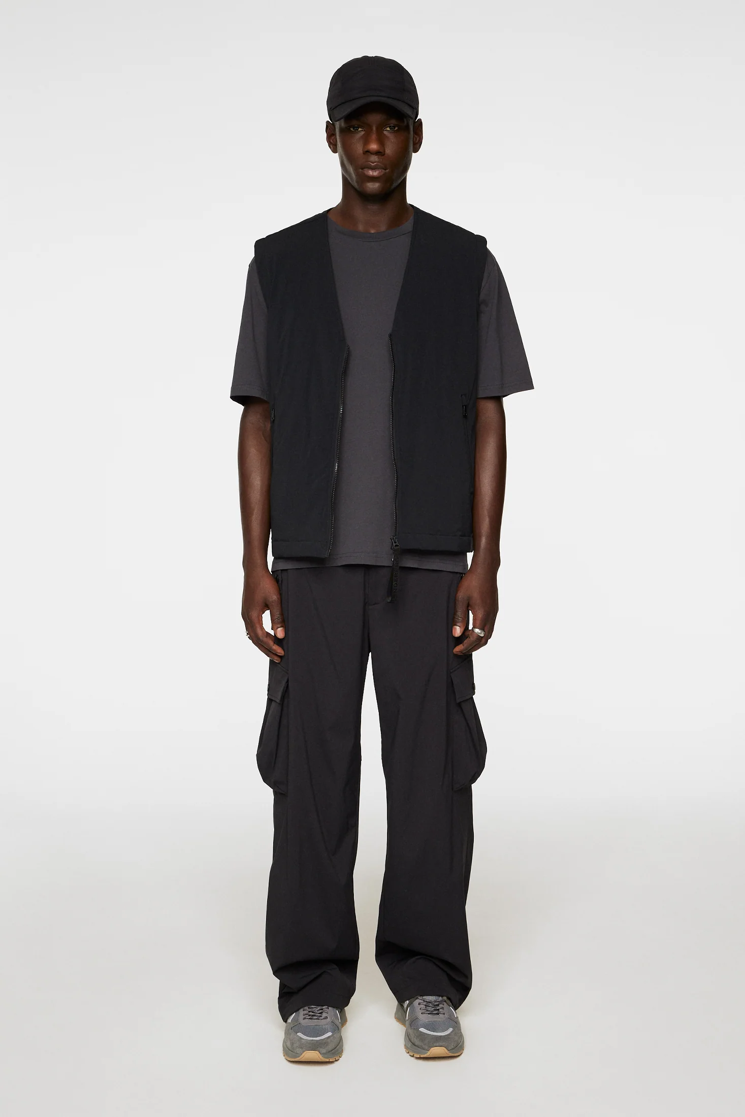 Hale Logo T-Shirt / Washed Black - Image 4