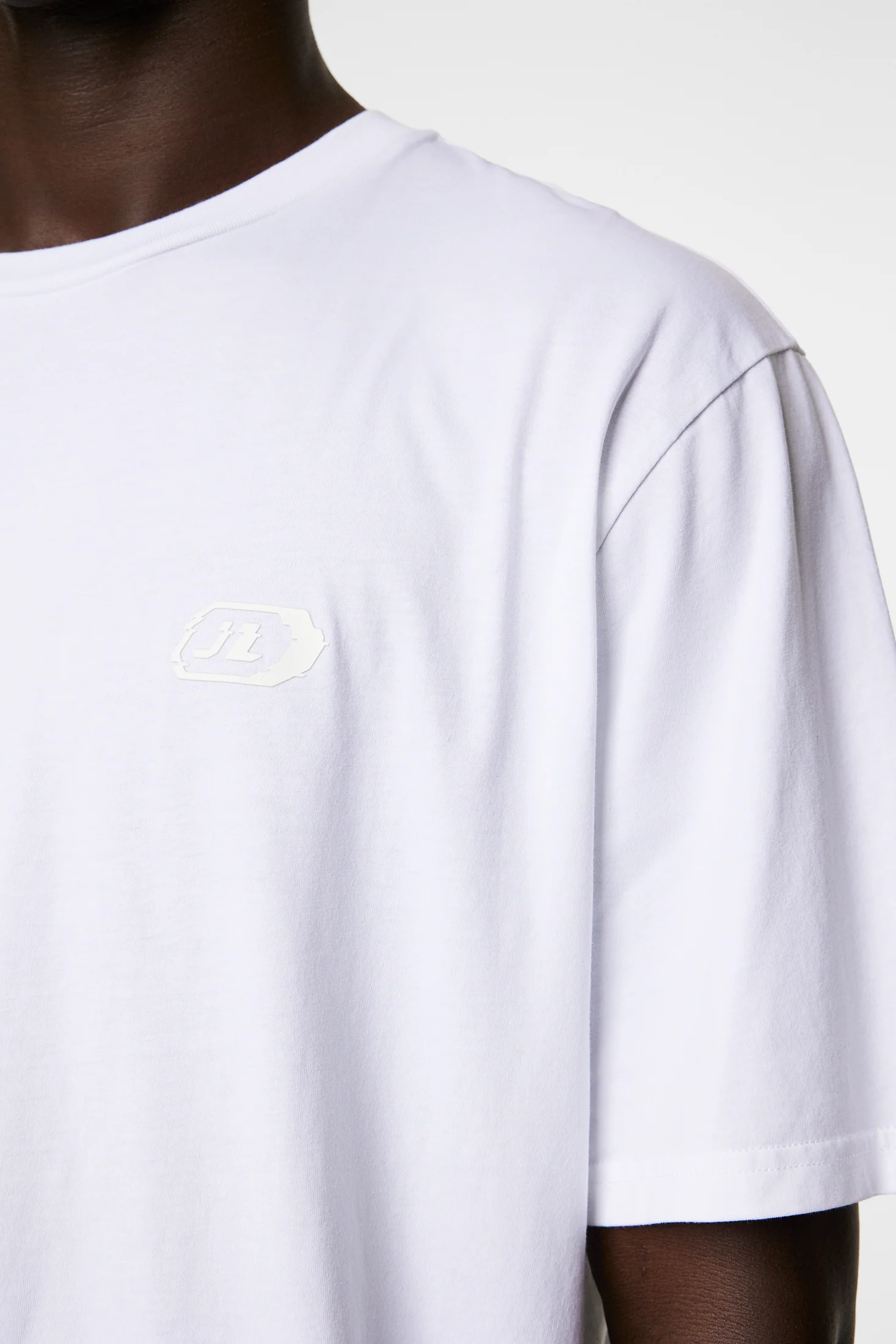 Hale Logo T-Shirt / White - Image 6