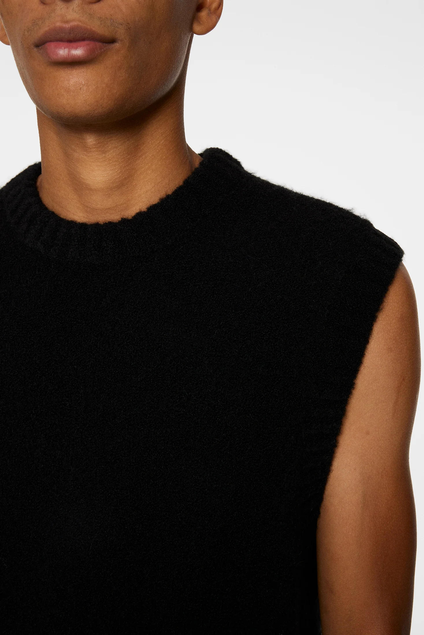 Hardy Knitted Vest / Black - Image 6