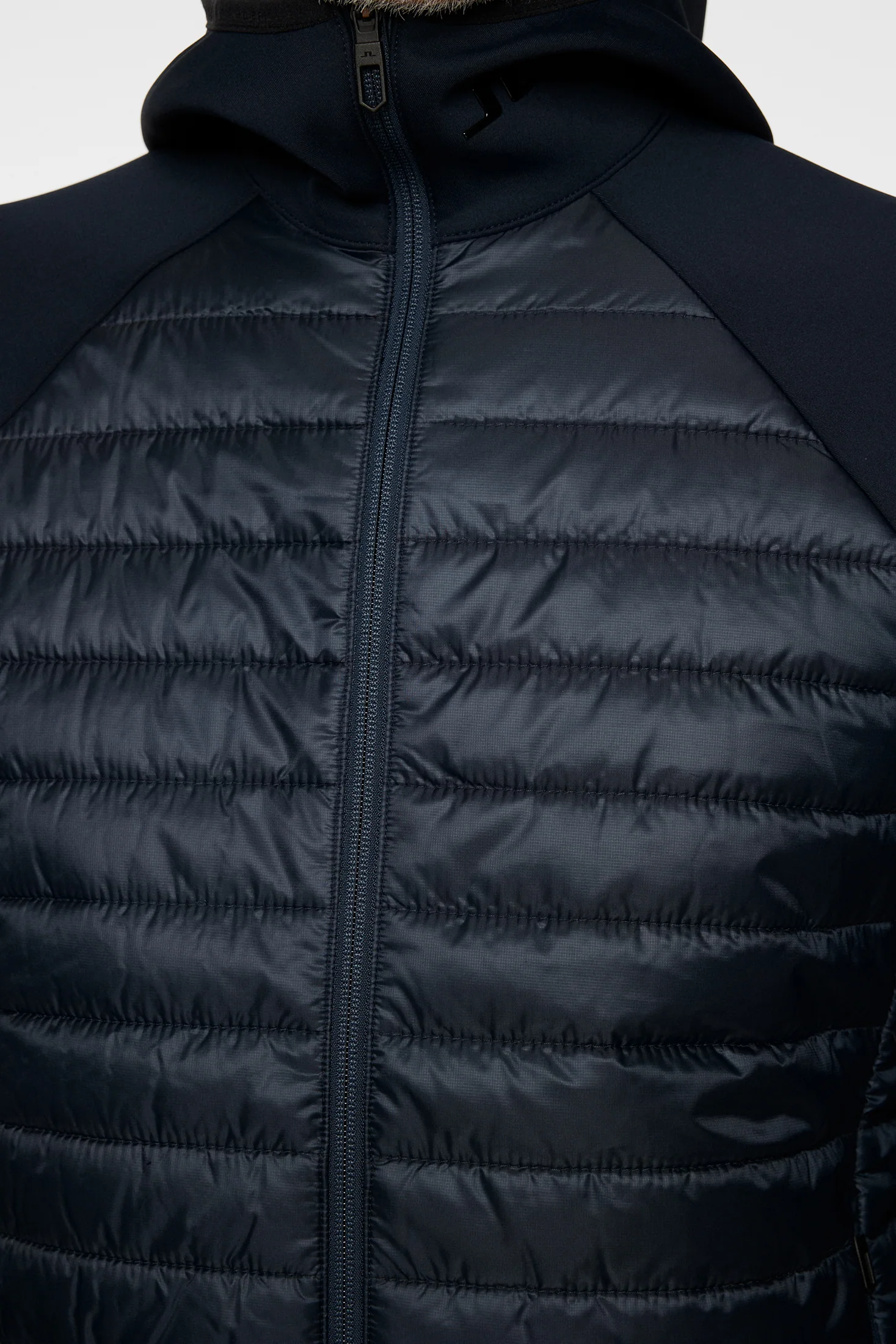 Hayden Quilt Hybrid Hood / JL Navy - Image 6
