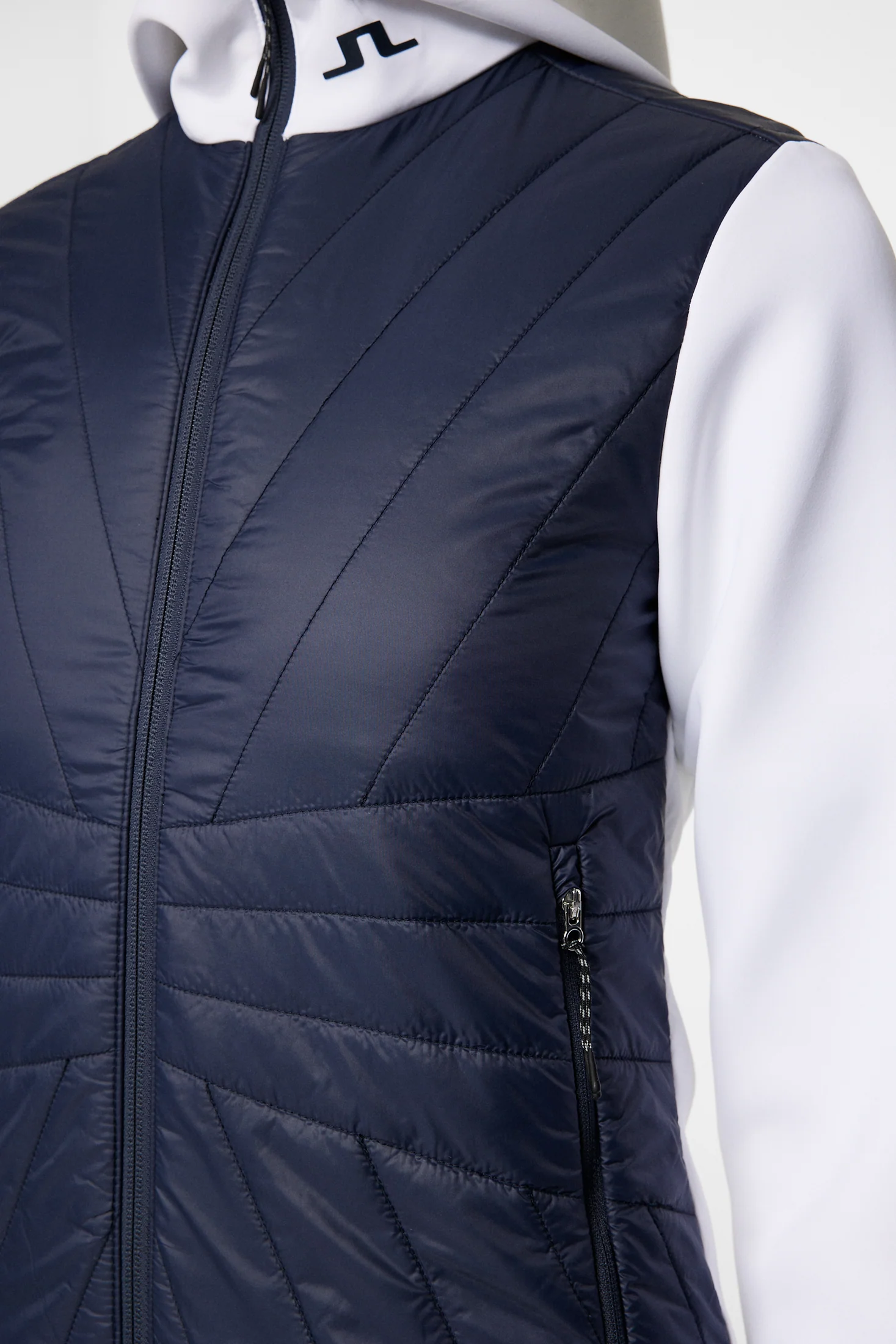 Holma Quilt Hybrid Hood / JL Navy - Image 6