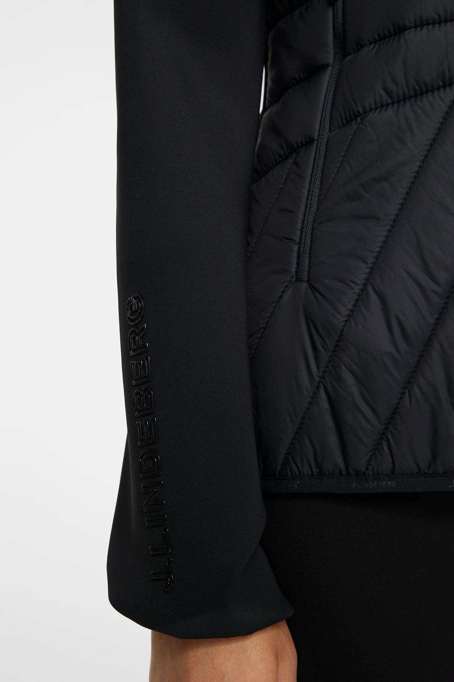 Holma Quilt Hybrid Jacket / Black - Image 7