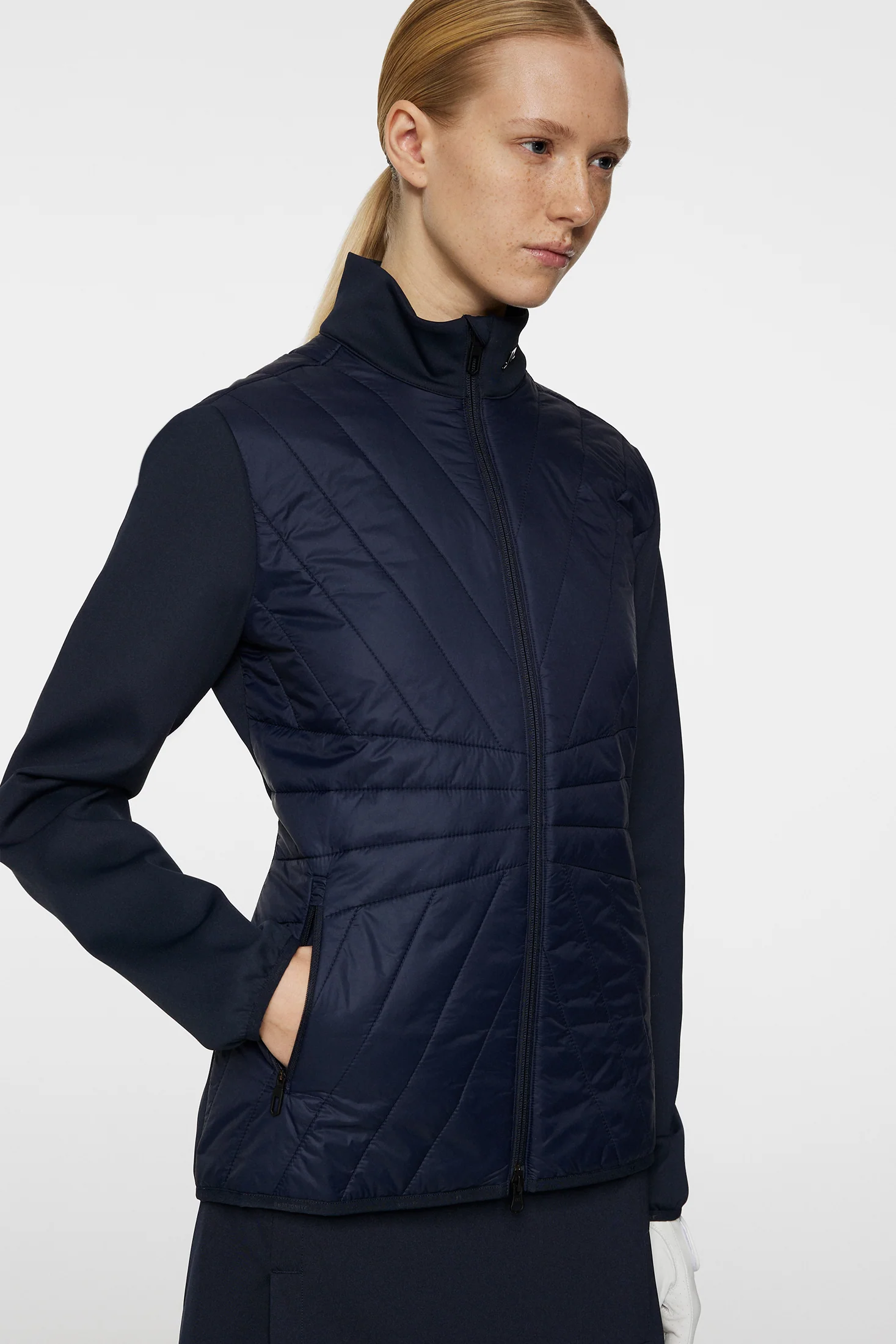 Holma Quilt Hybrid Jacket / JL Navy - Image 6