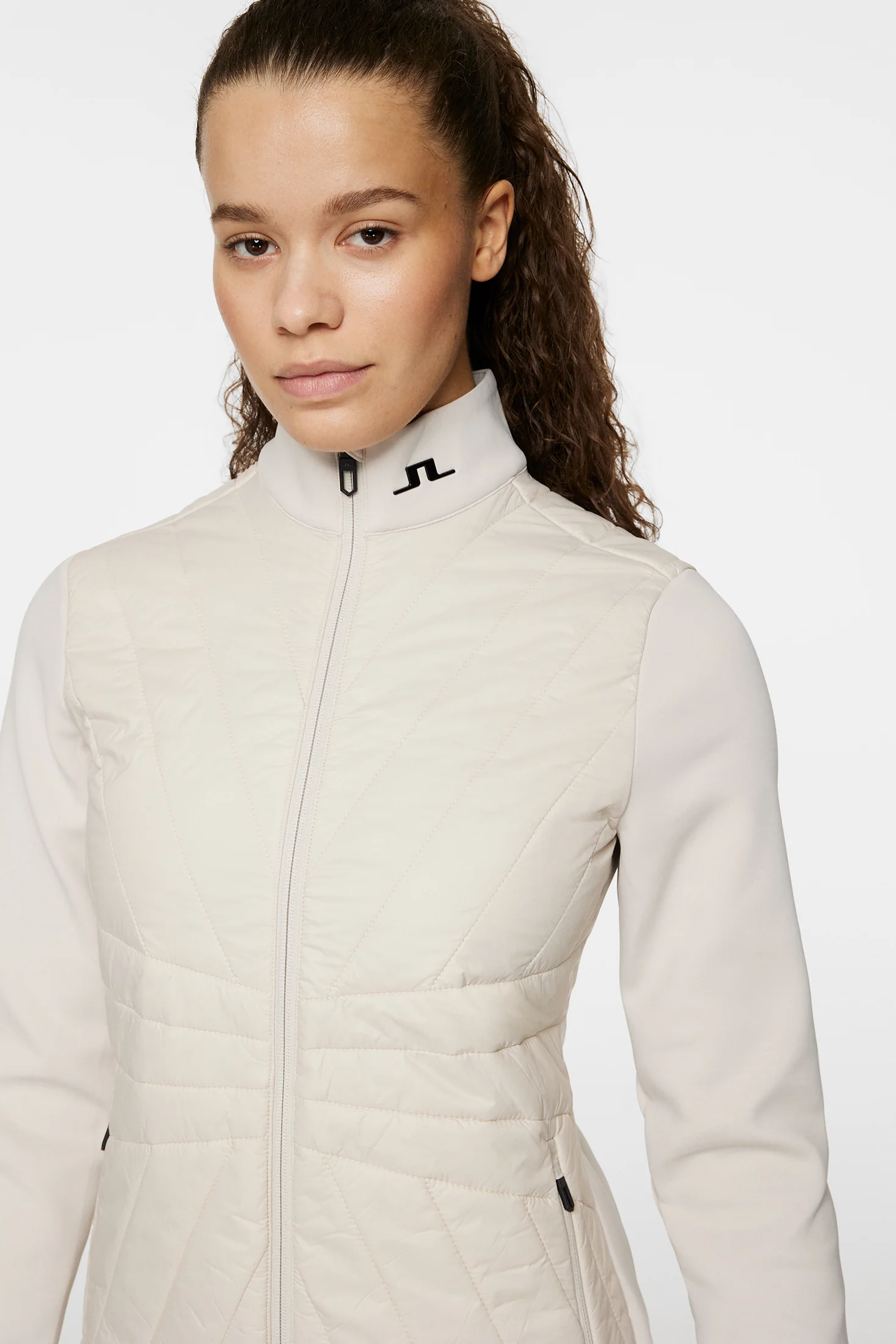 Holma Quilt Hybrid Jacket / Moonbeam - Image 6