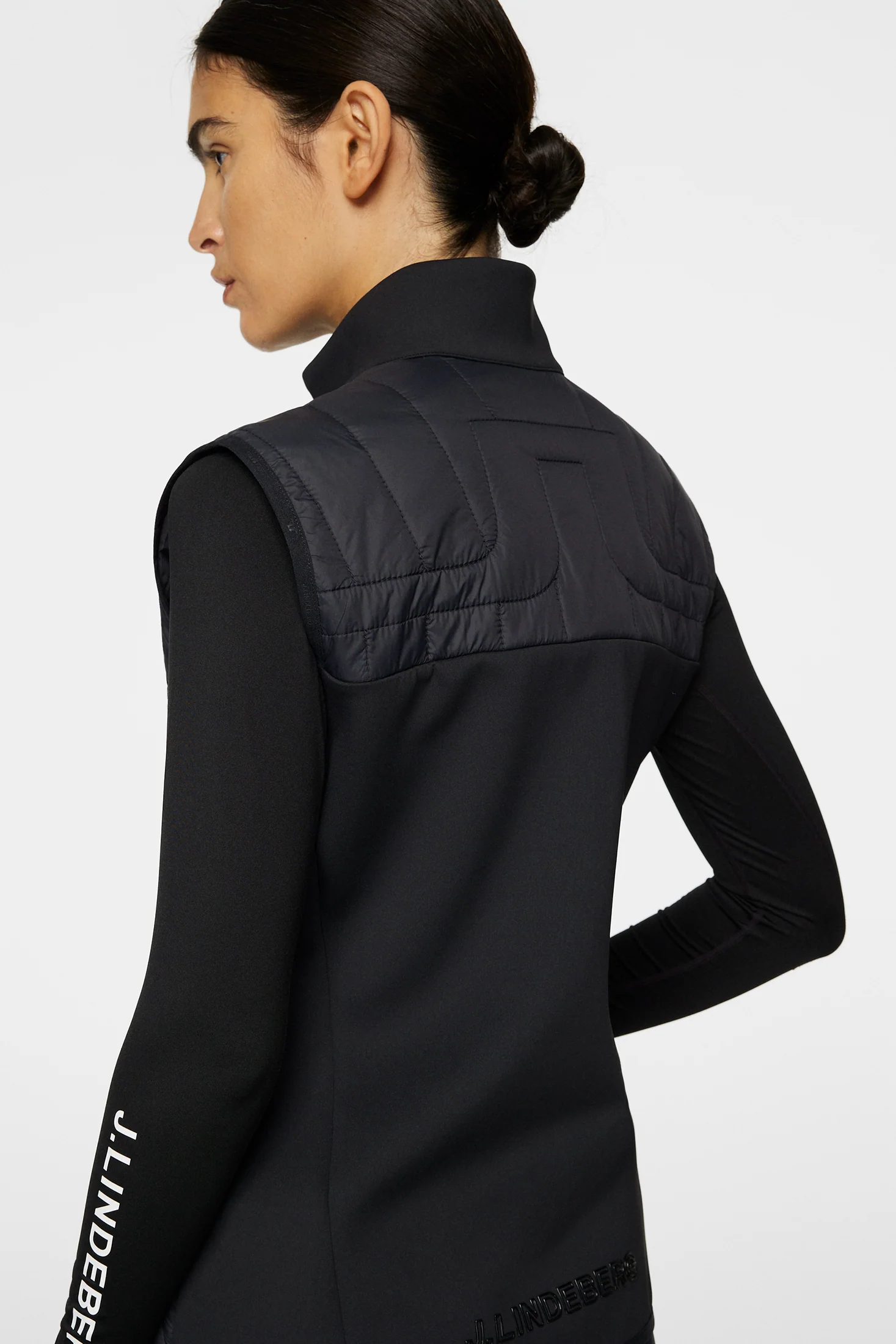 Holma Quilt Hybrid Vest / Black - Image 6