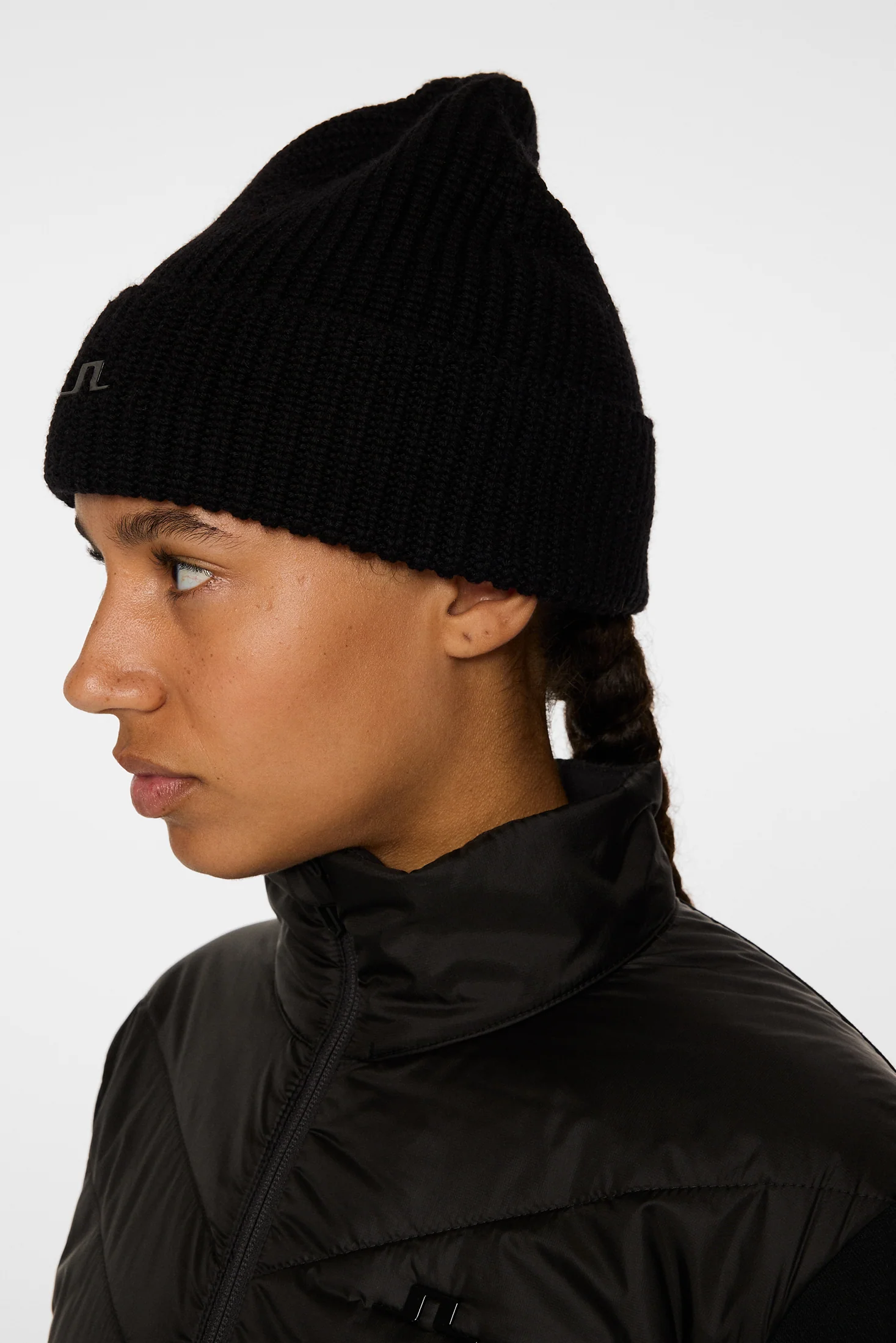 Joan Merino Beanie / Black - Image 4
