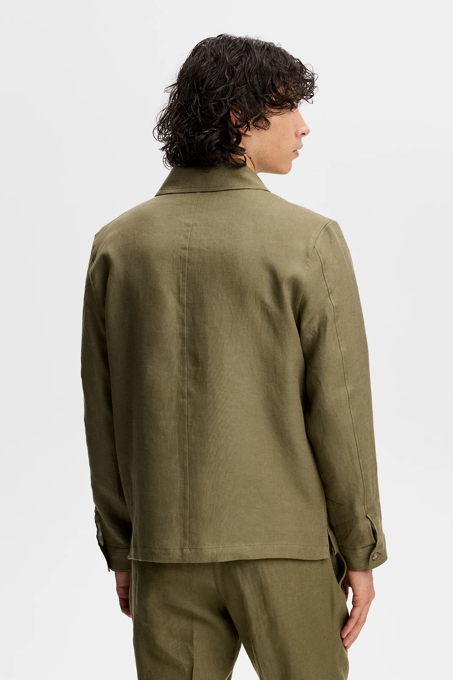 Julius Drape Linen Overshirt / Kalamata - Image 3