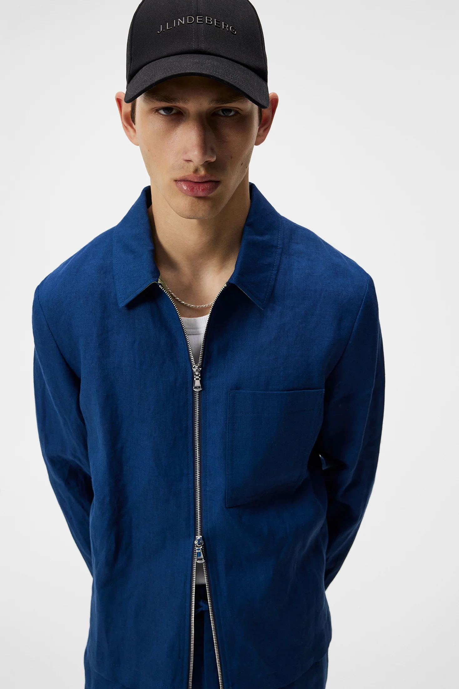 Julius Linen Overshirt / Estate Blue - Image 5