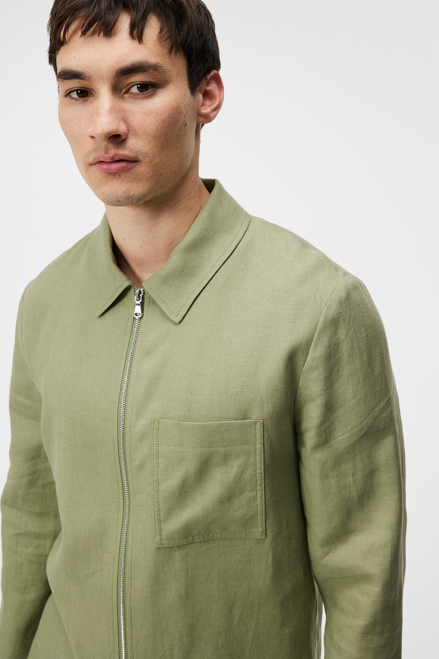 Julius Linen Overshirt / Oil Green - Image 5