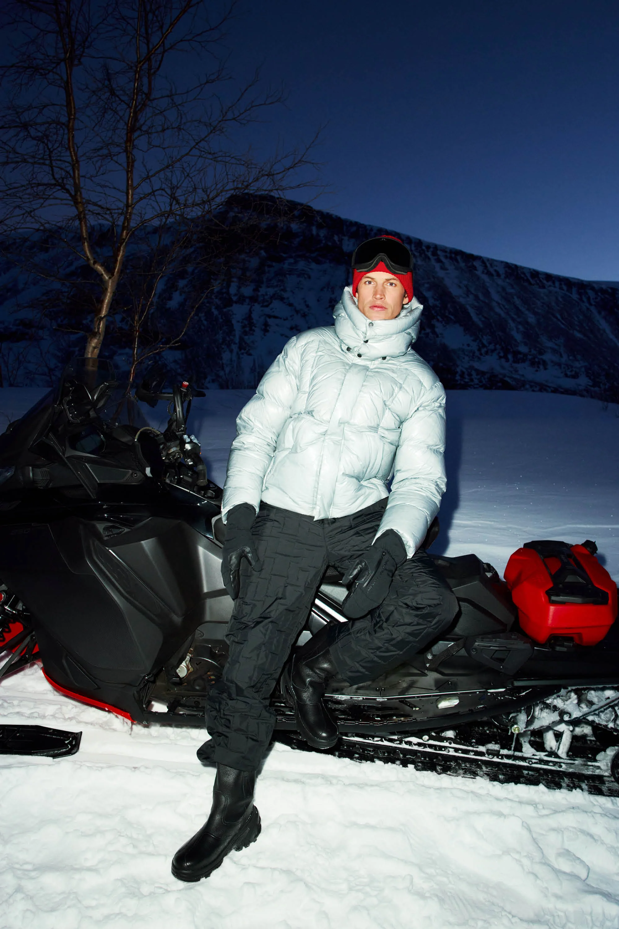 Kade Down Jacket / High Rise - Image 8