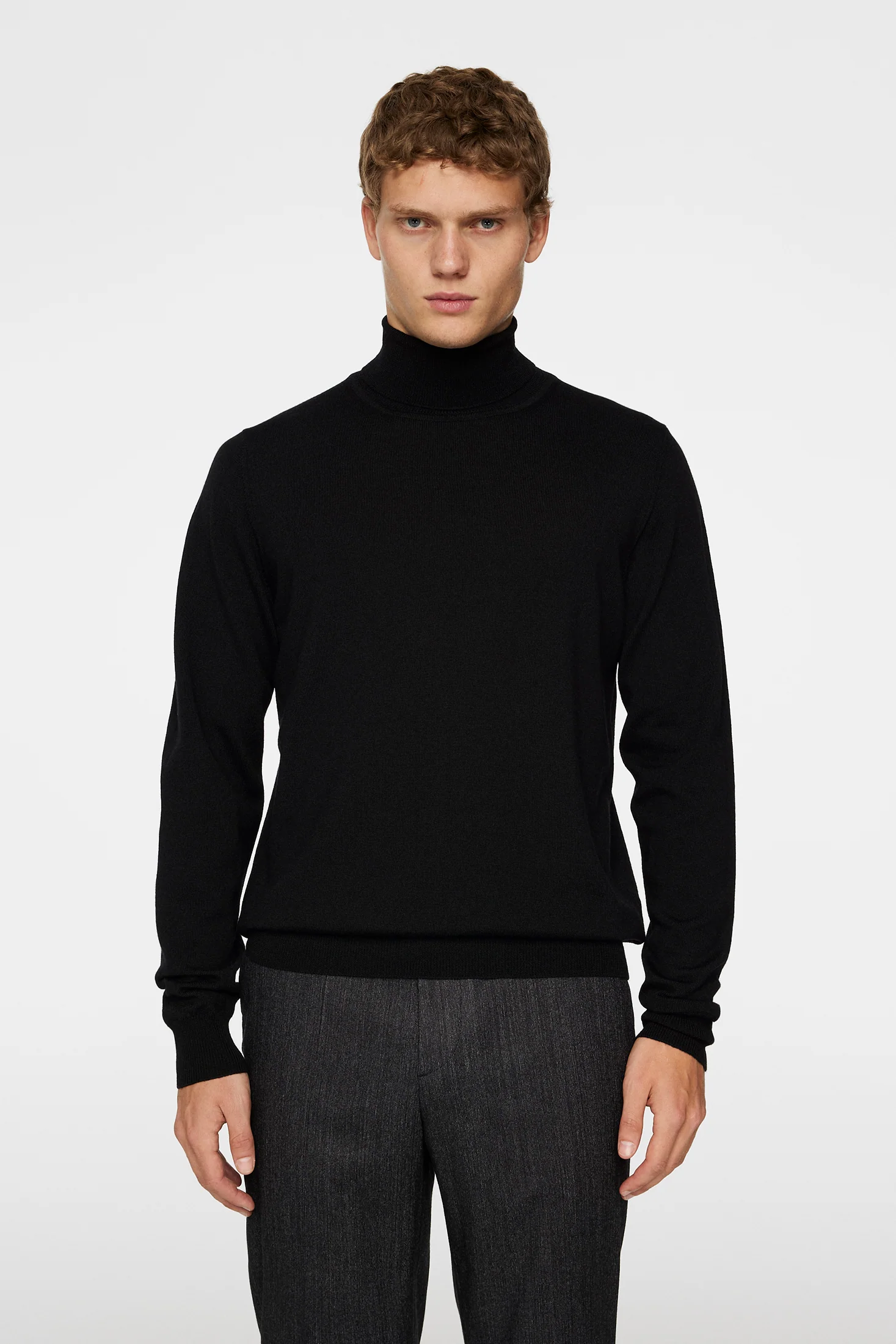Kaden Merino Turtleneck / Black - Image 2