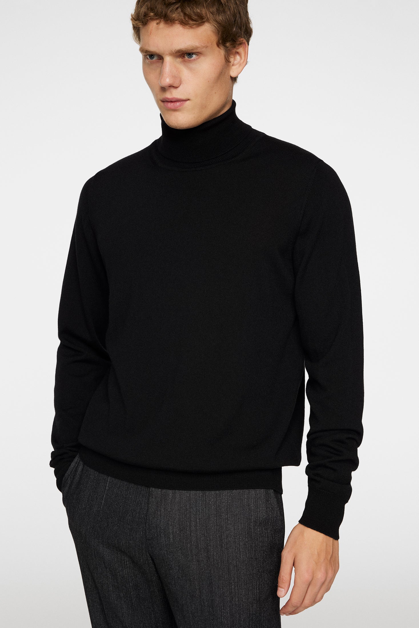 Kaden Merino Turtleneck / Black - Image 5