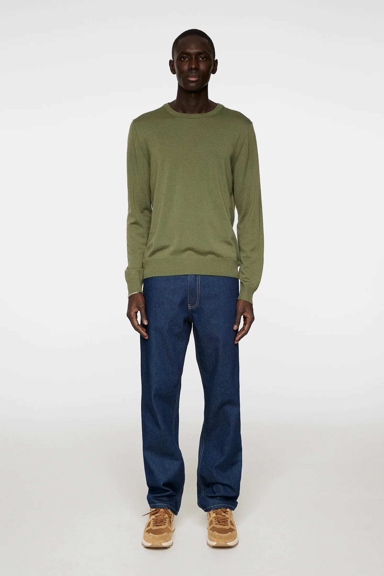 Keane Light Merino Crew Neck / Olivine - Image 4